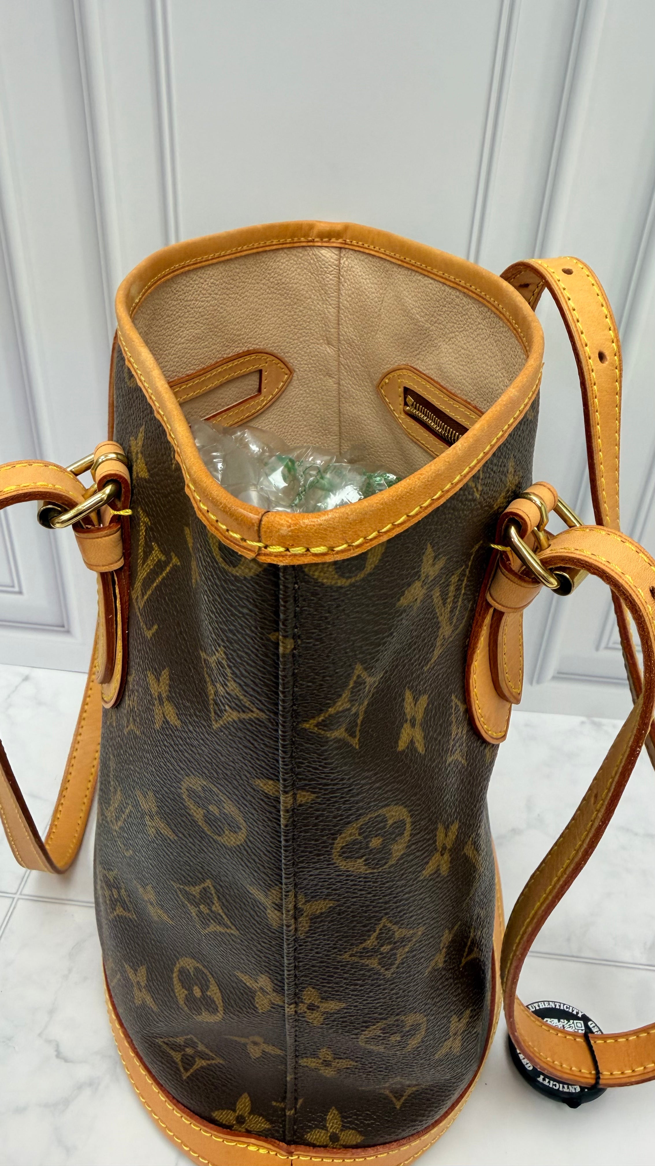 *DONS PRE DROP* Louis Vuitton Monogram Petit Bucket PM Shoulder Bag