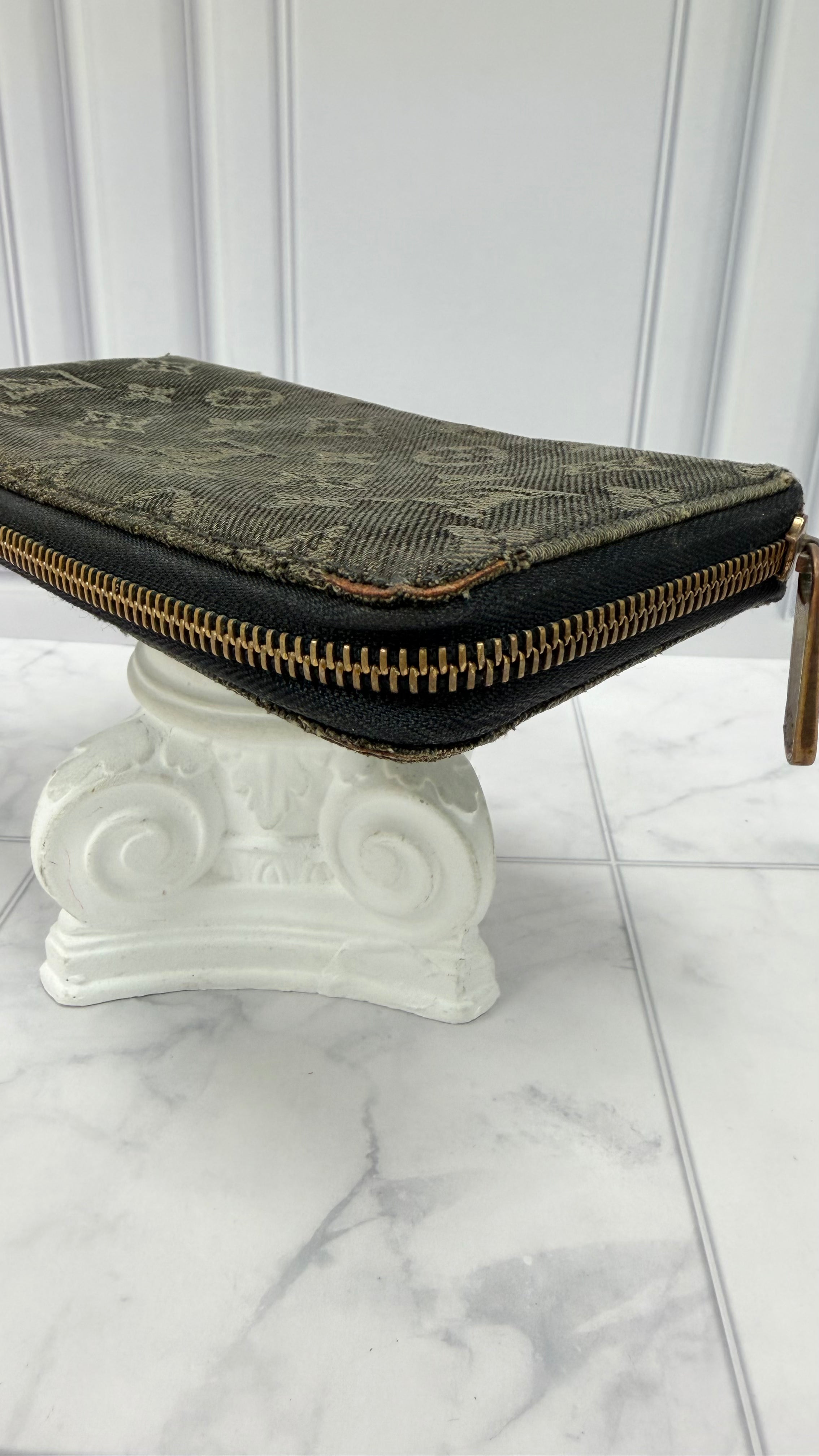 Louis Vuitton Black Denim Zippy Wallet