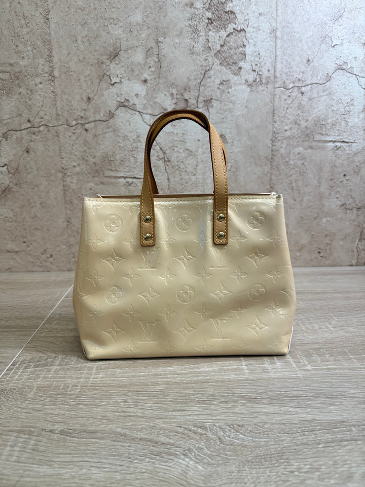 Louis Vuitton Cream Vernis Reade PM Hand Bag