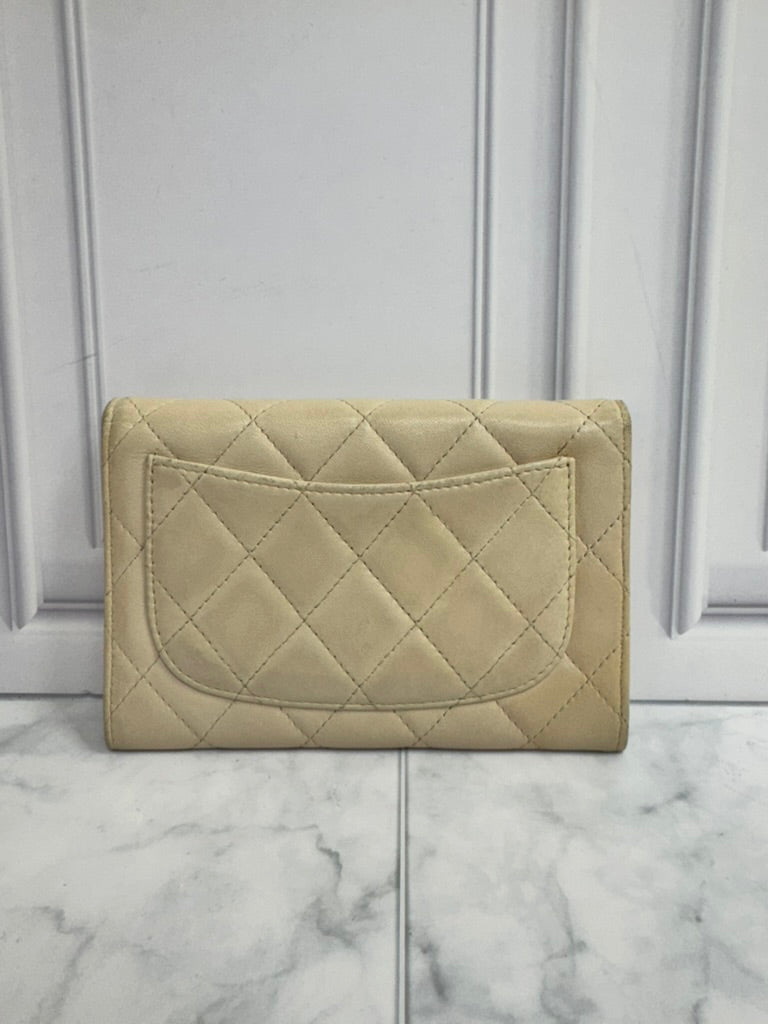 Chanel Light Beige Lambskin Diamond Quilted Compact Wallet