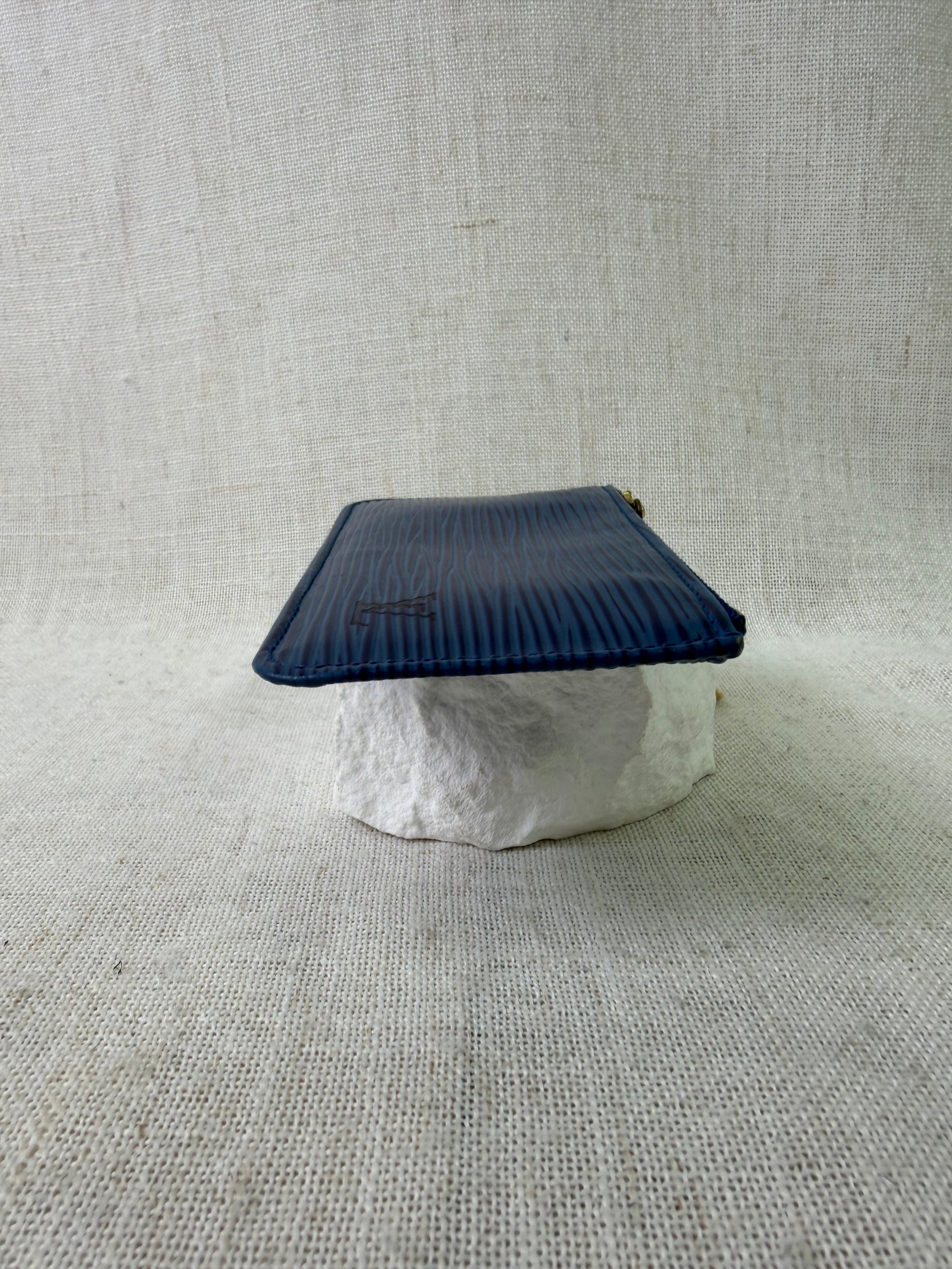 Louis Vuitton Blue Epi Key Cles