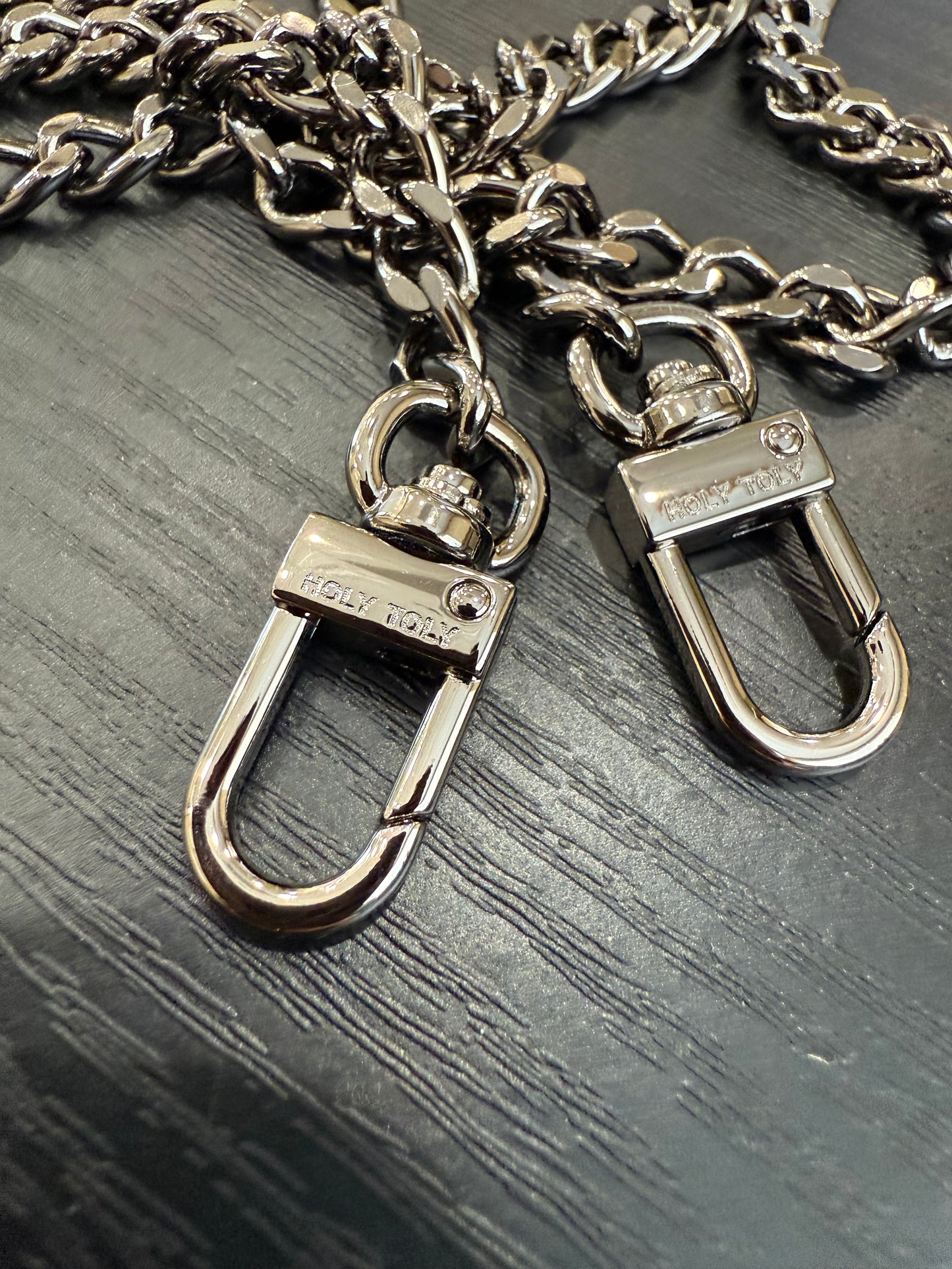 BRAND NEW- Premium Gunmetal Chain