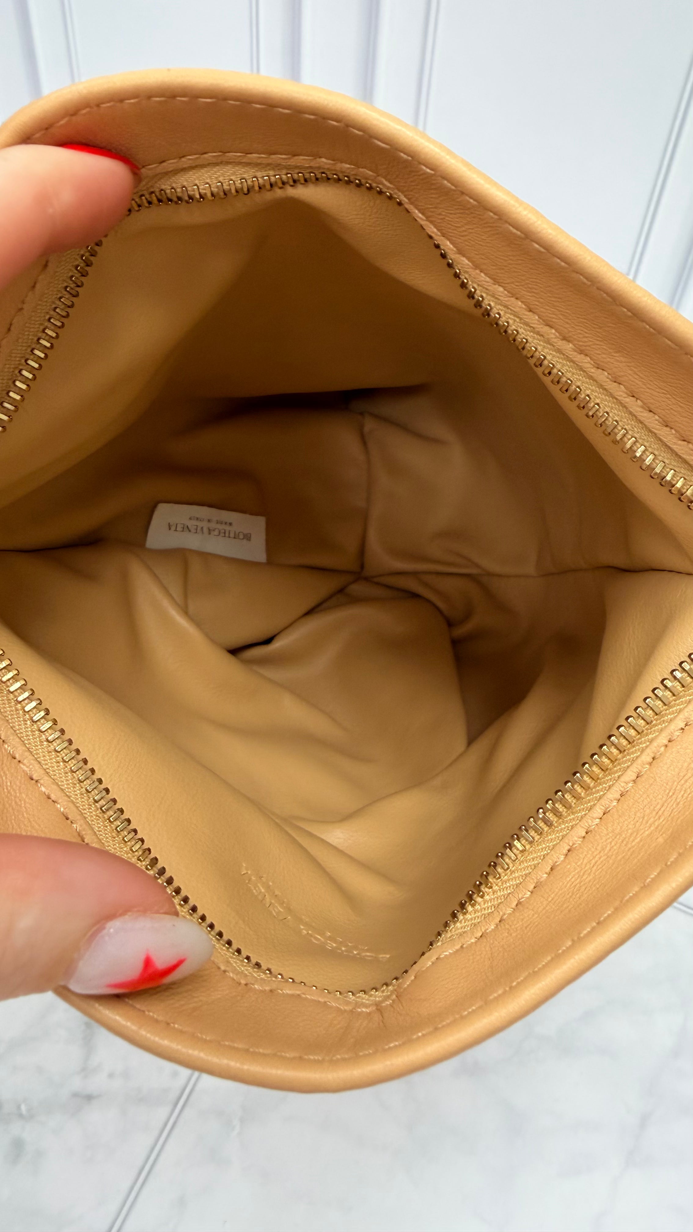 *DONS DROP* LIKE NEW - Bottega Veneta Tan Intrecciato Leather Mini Twist Bag
