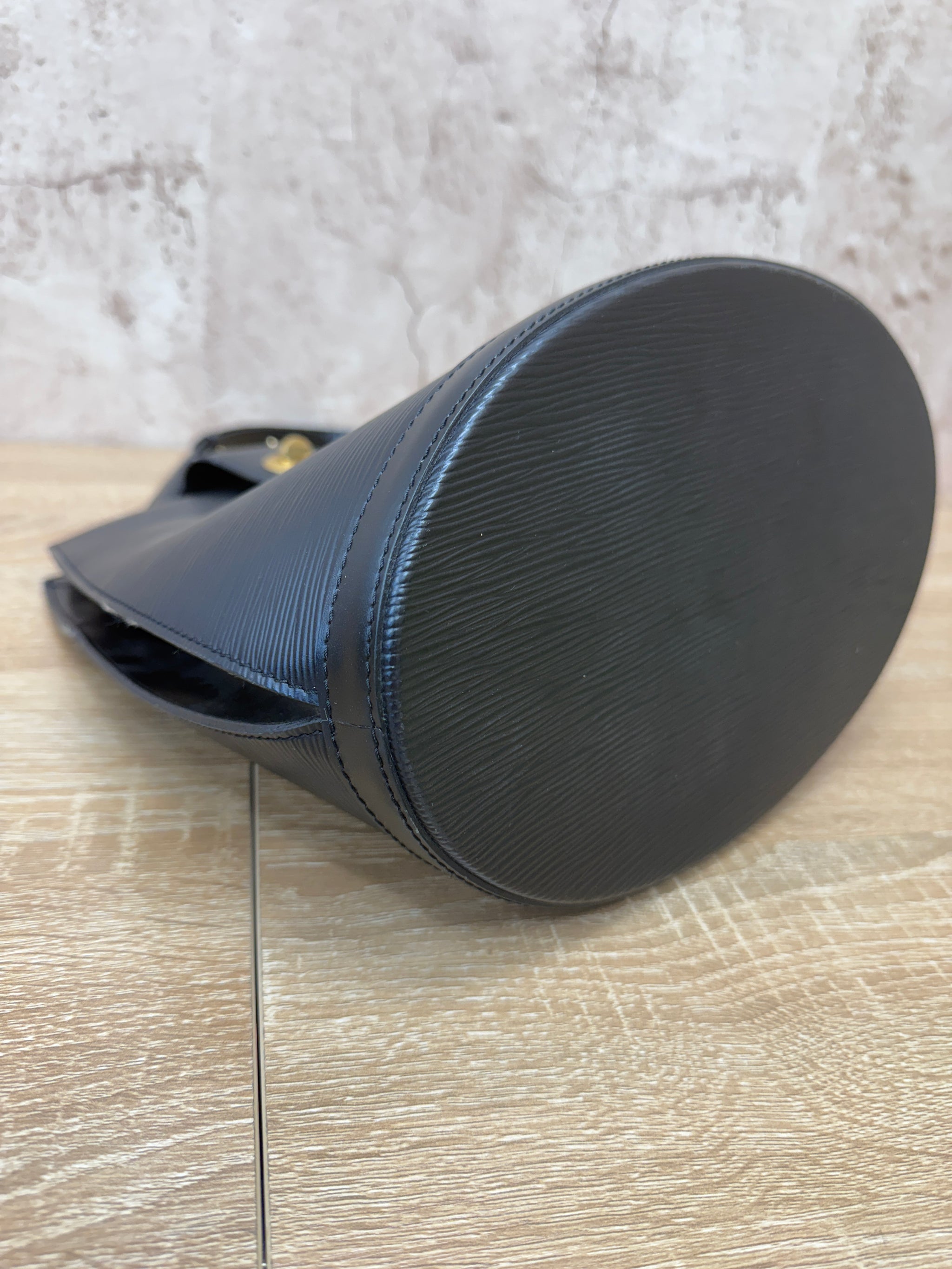 Louis Vuitton Black Epi Cluny Shoulder Bag