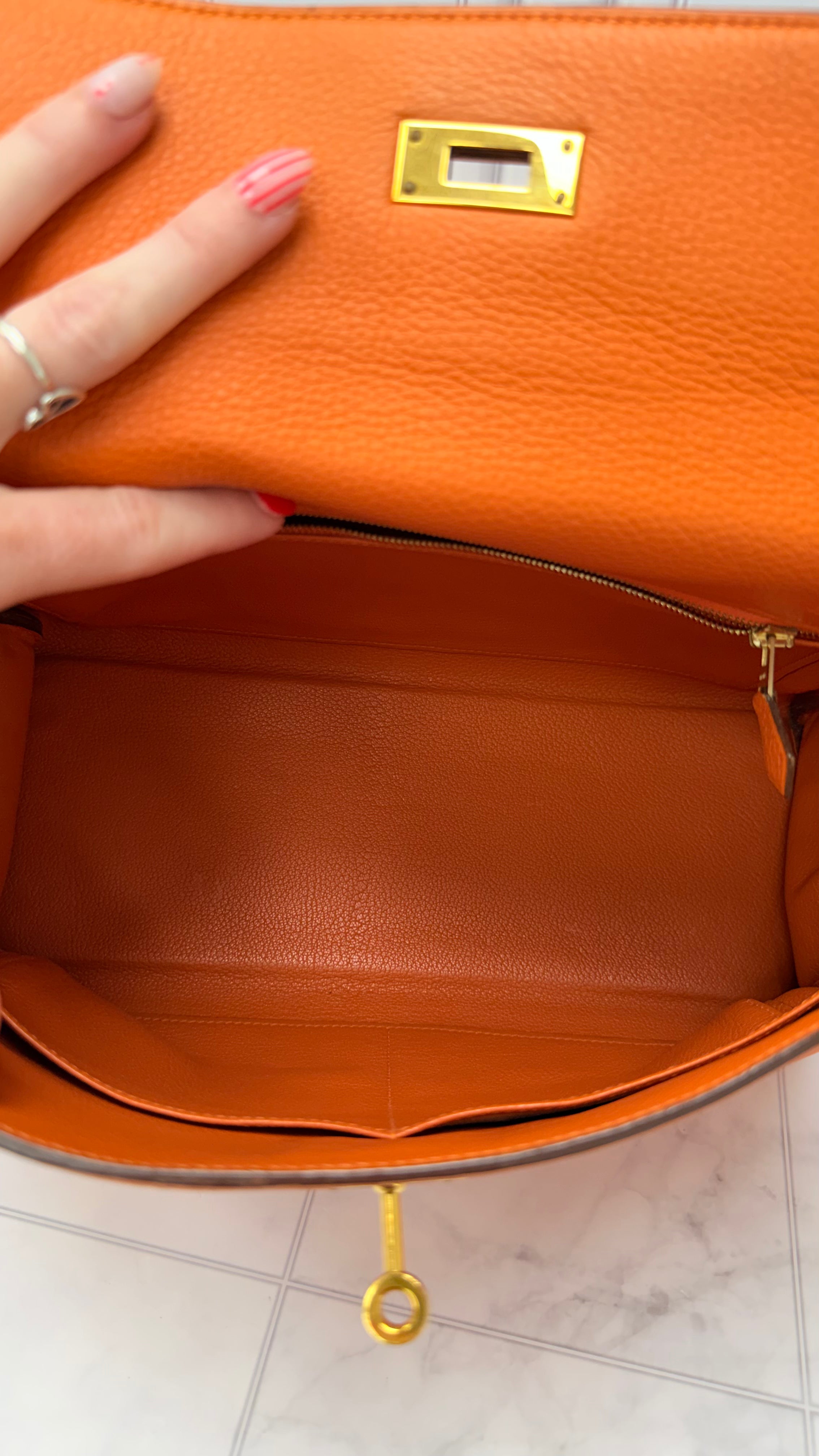 *DONS PRE DROP* Hermes Orange Togo Leather Kelly 32 Handbag