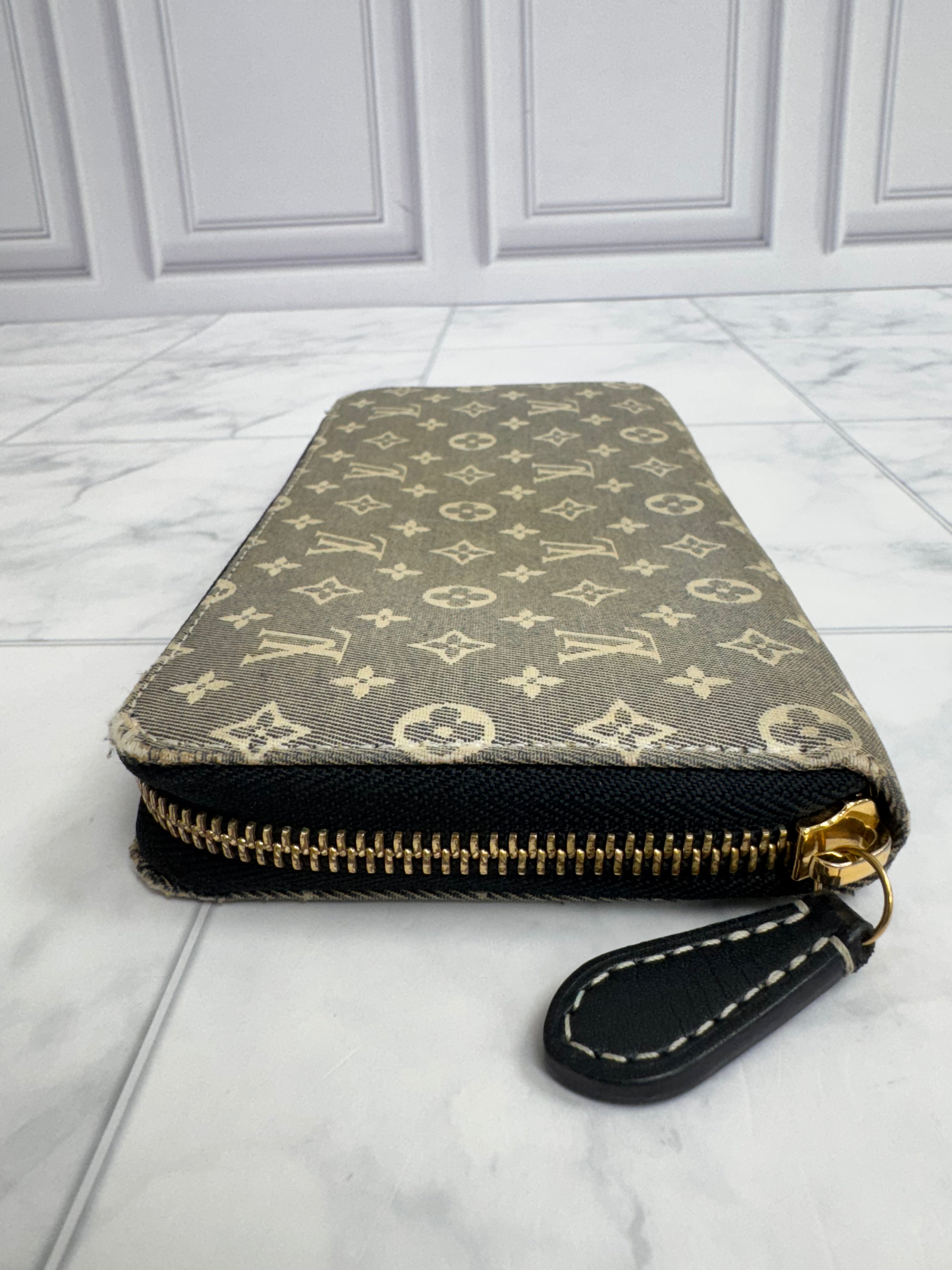 Louis Vuitton Mini Lin Monogram Zippy Wallet
