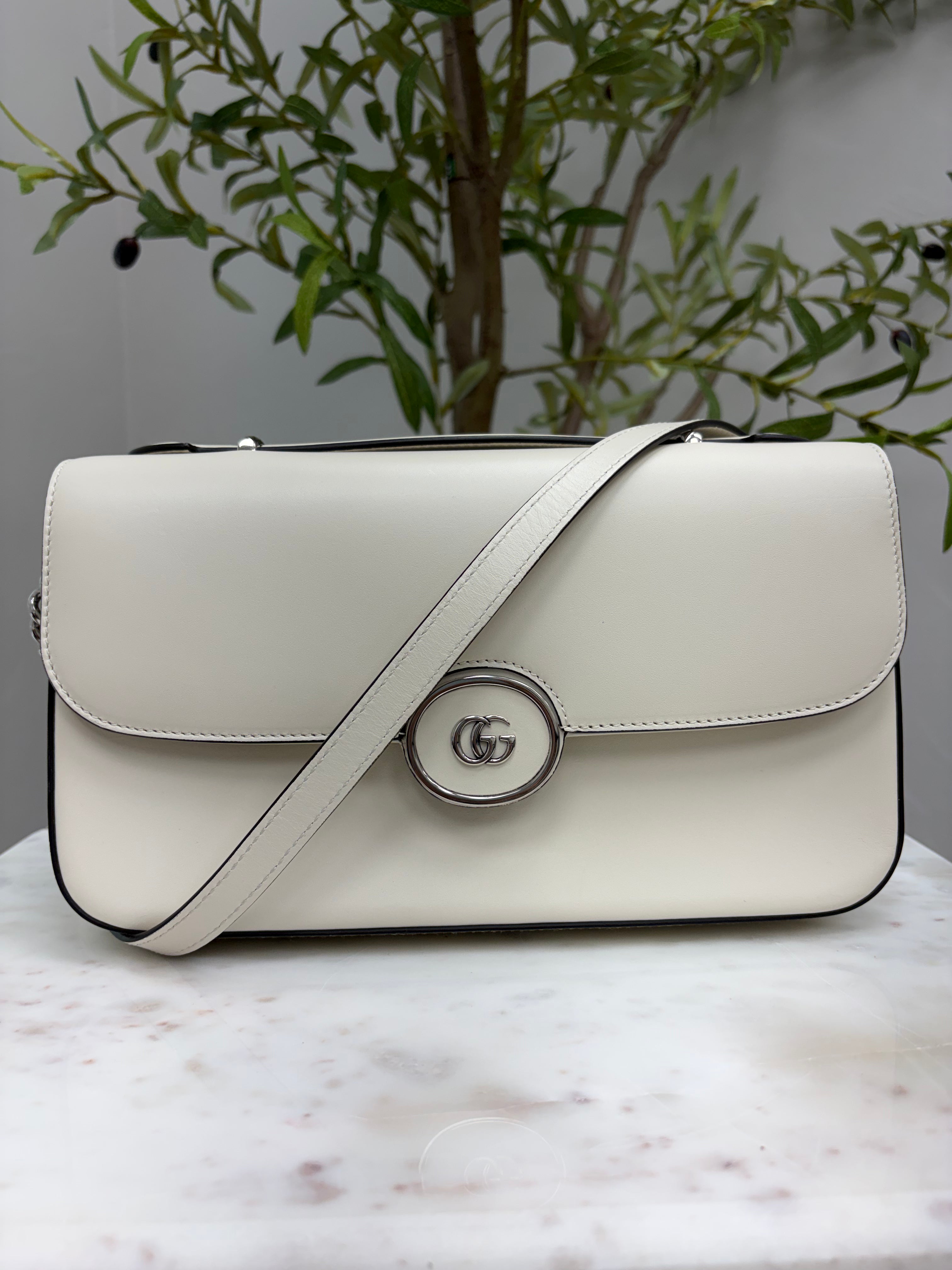 *DONS DROP* Gucci White Leather Petite GG Crossbody Bag