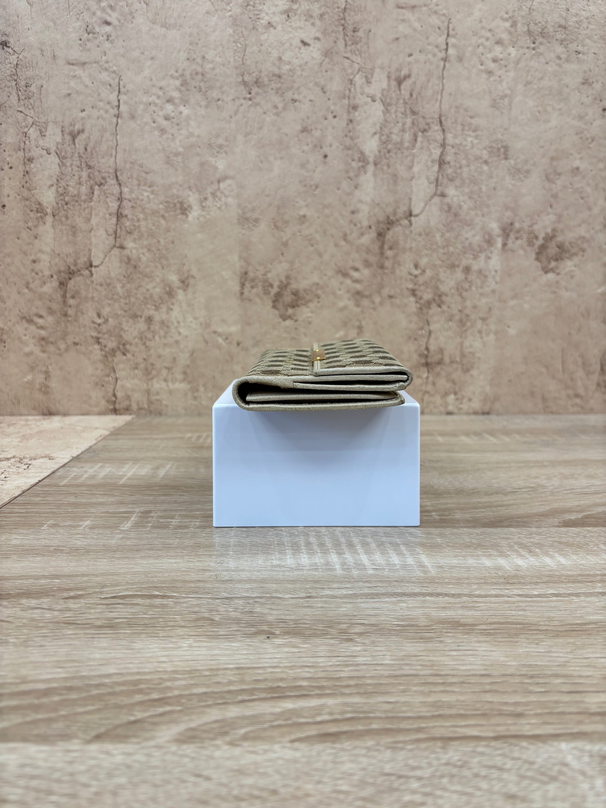 Gucci Brown GG Supreme Print Continental Wallet