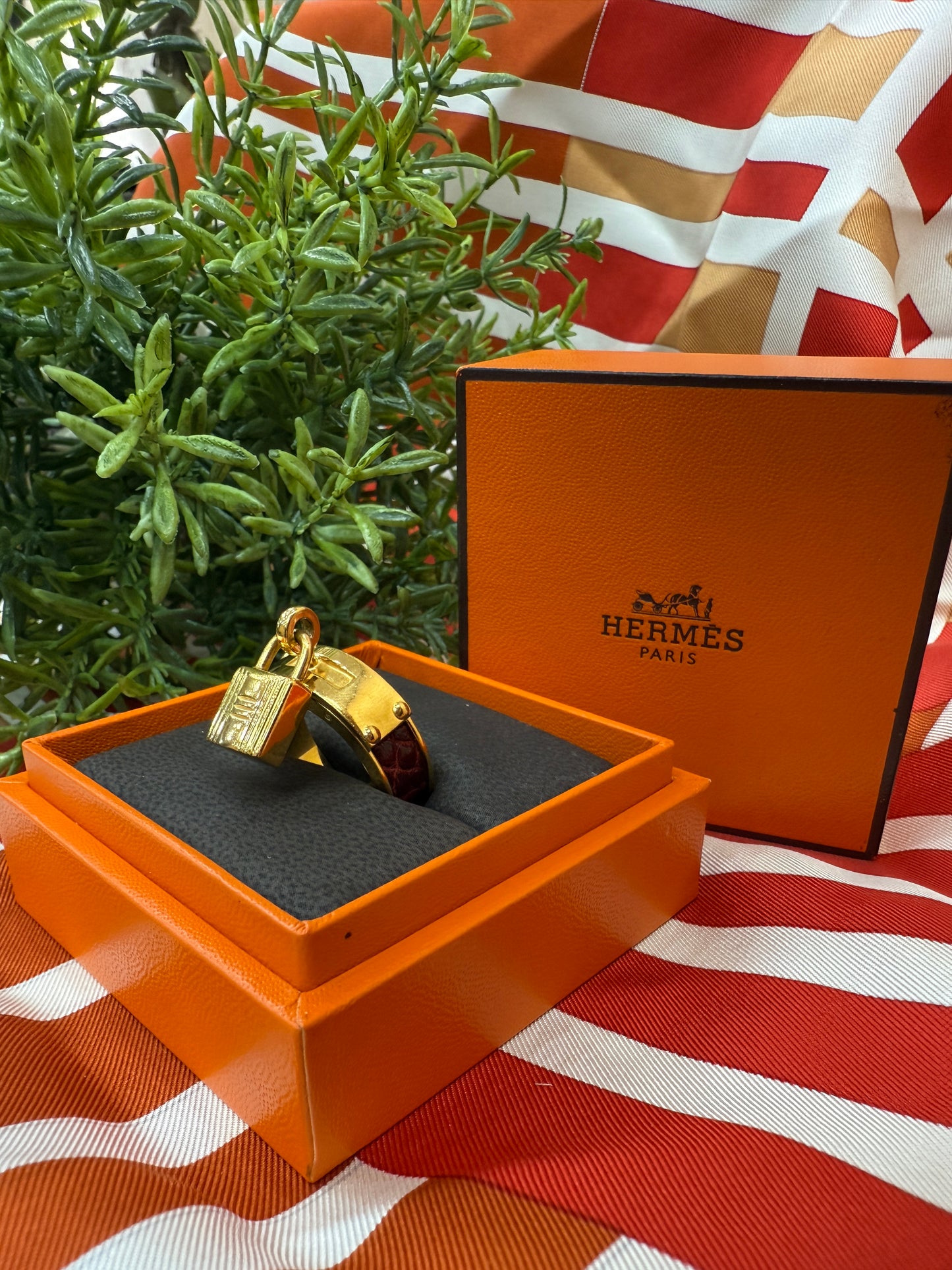 Hermes Gold & Burgundy Croc Embossed Leather Kelly Scarf Ring