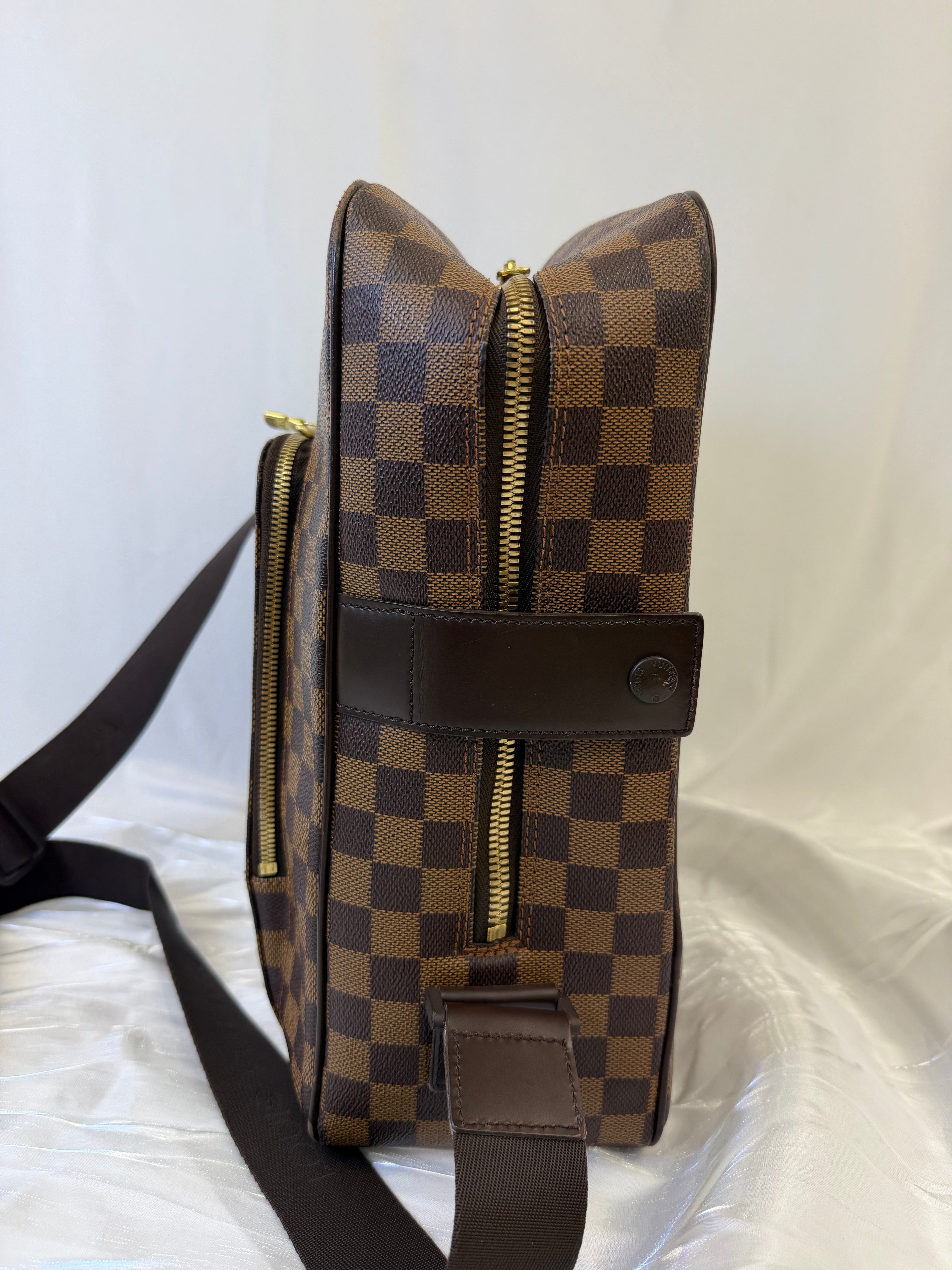 Louis Vuitton Damier Ebene Olva GM Messenger Bag