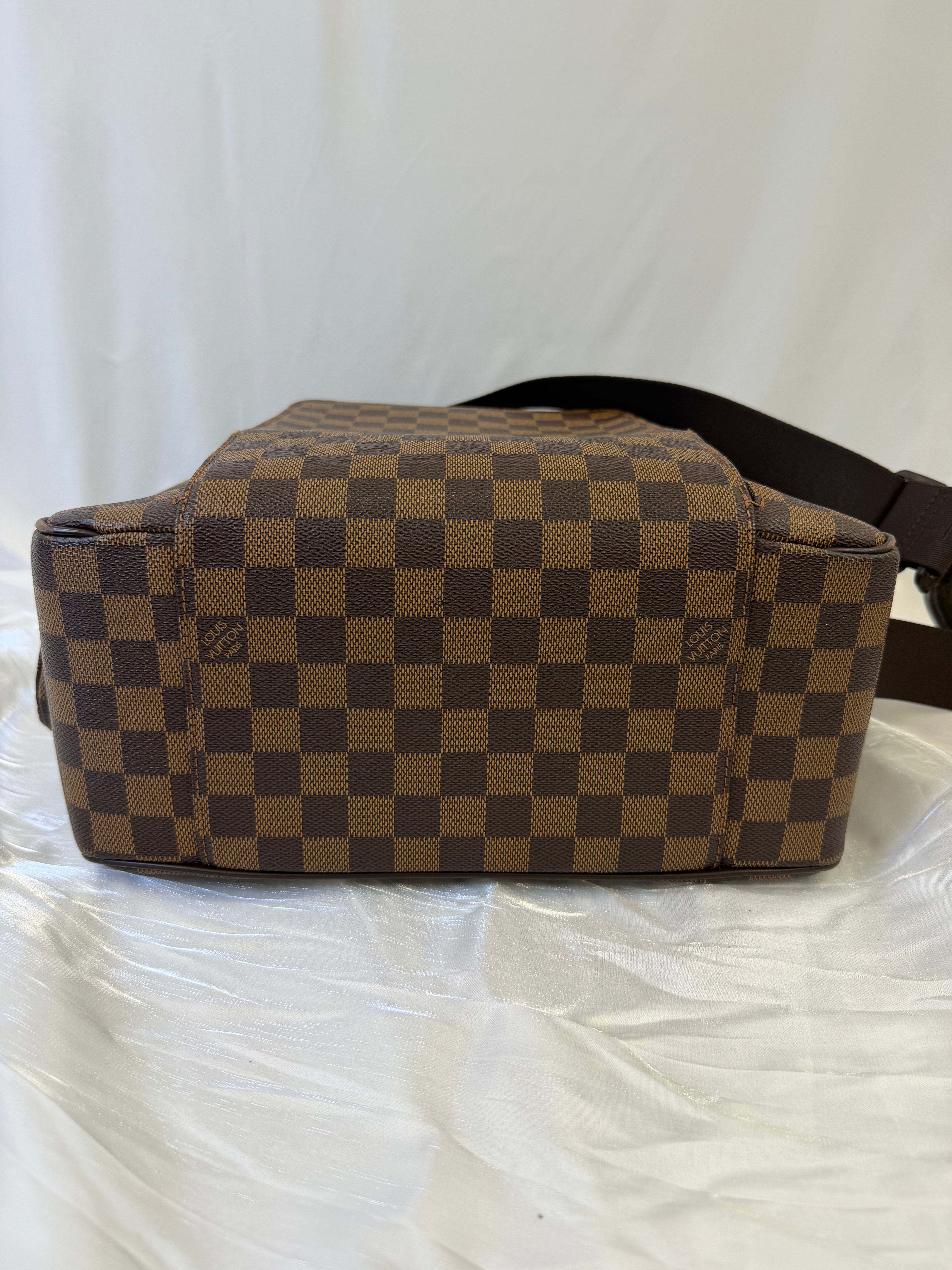 Louis Vuitton Damier Ebene Olva GM Messenger Bag