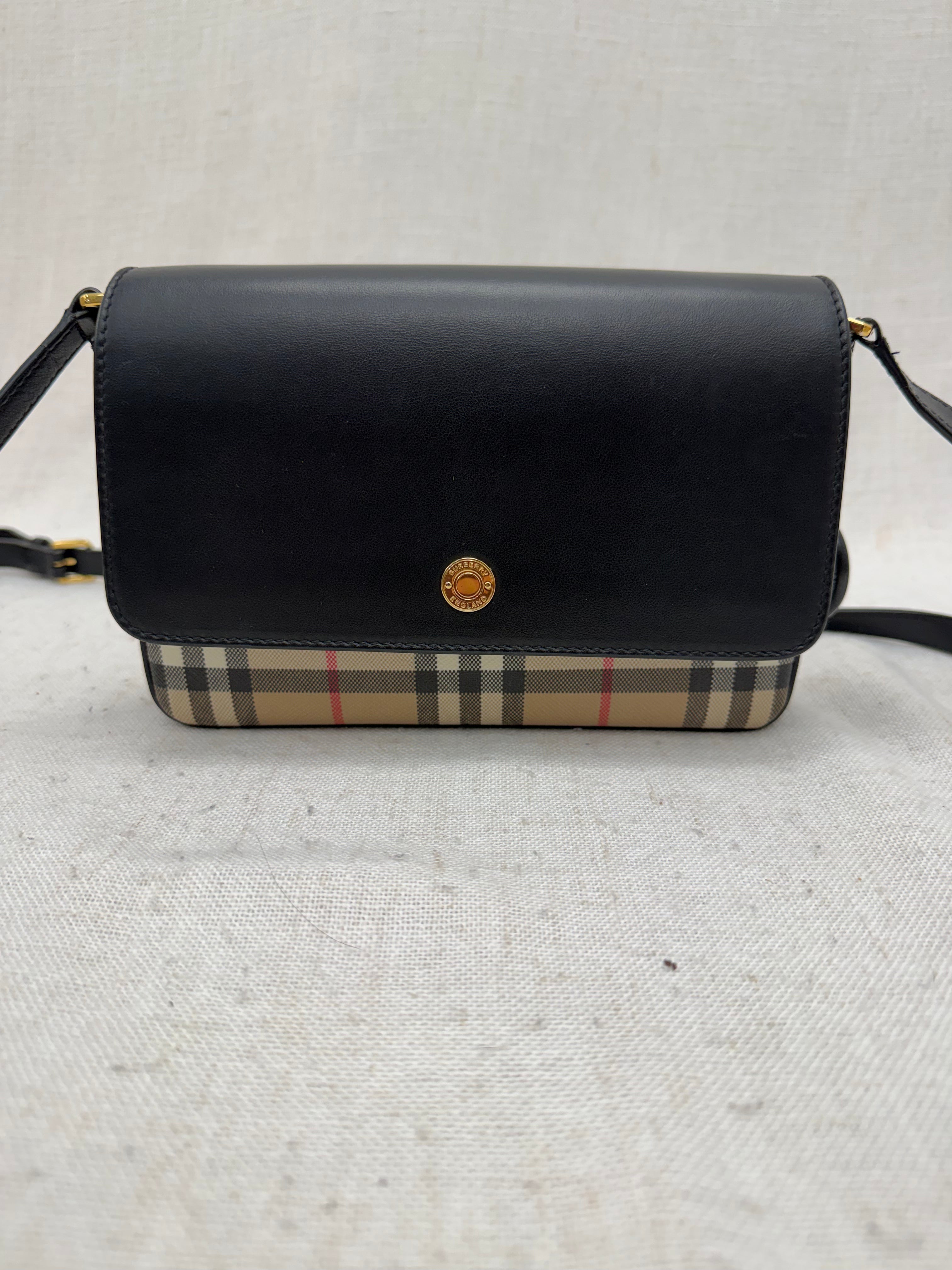 LIKE NEW- Burberry Tan Nova Check & Black Calfskin Hampshire Crossbody
