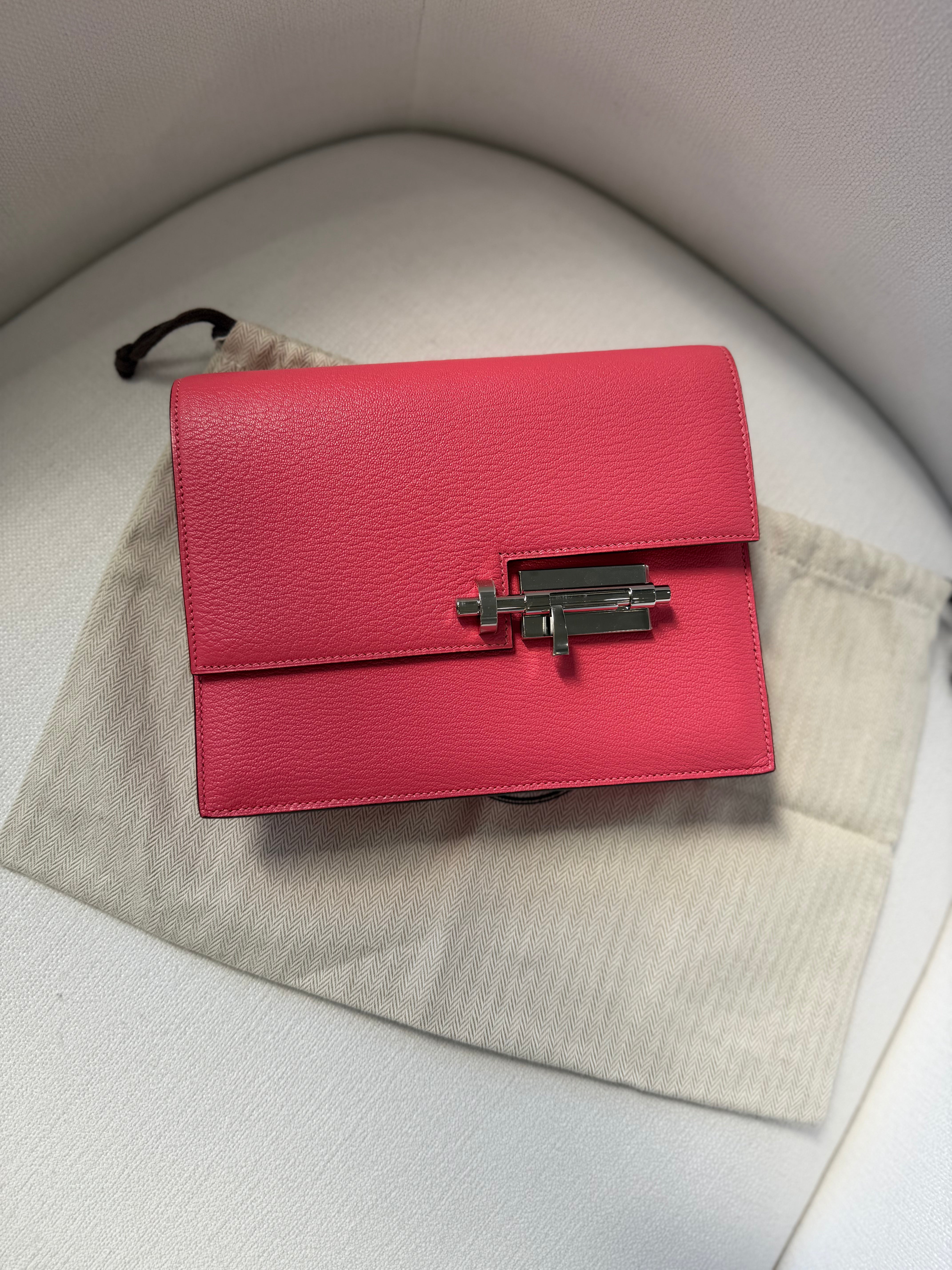 BRAND NEW- Hermes Rose Lipstick Chevre Mysore Verrou Clutch Bag