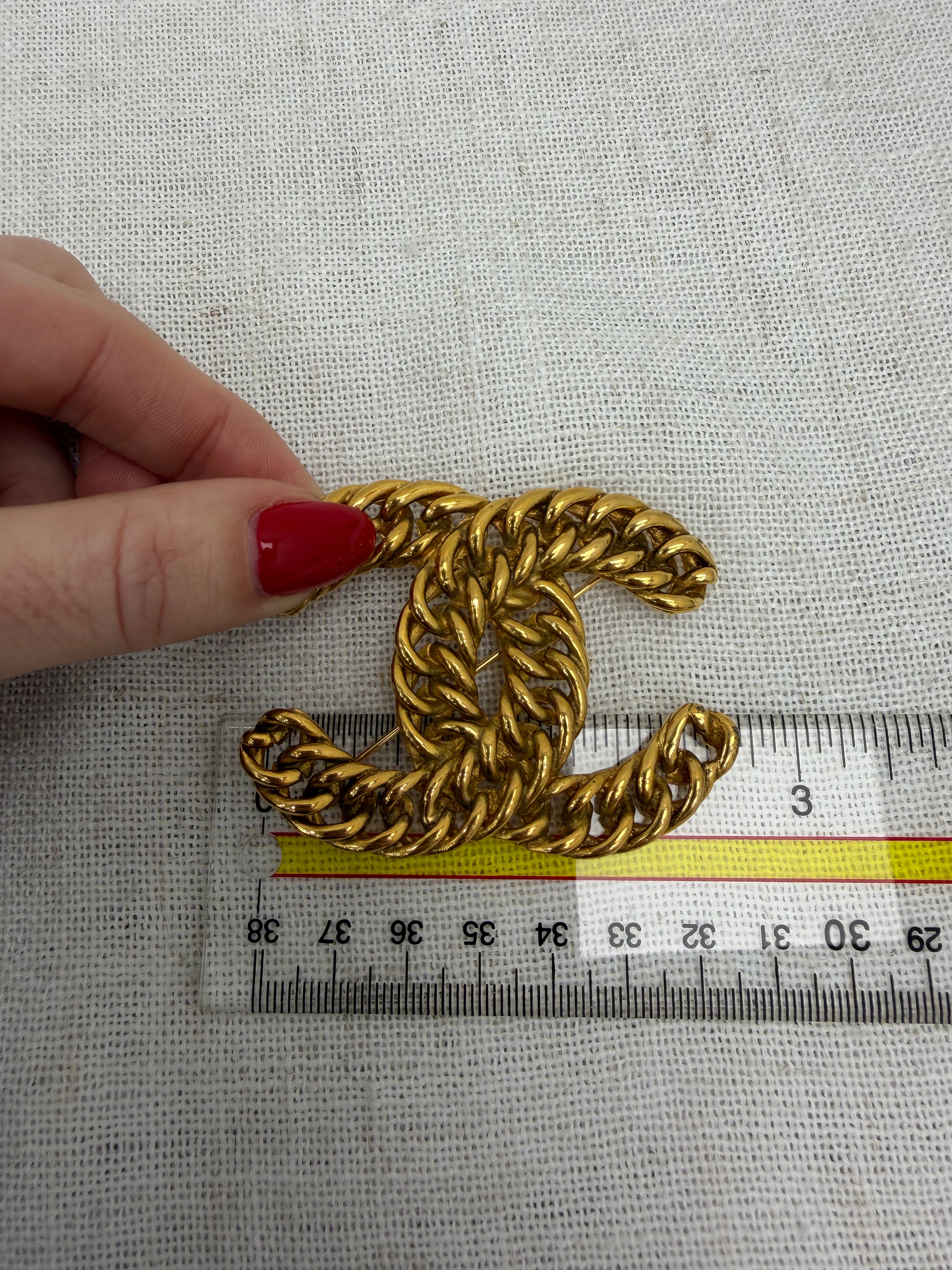 Chanel Vintage Gold Tone Large CC Chain Link Brooch