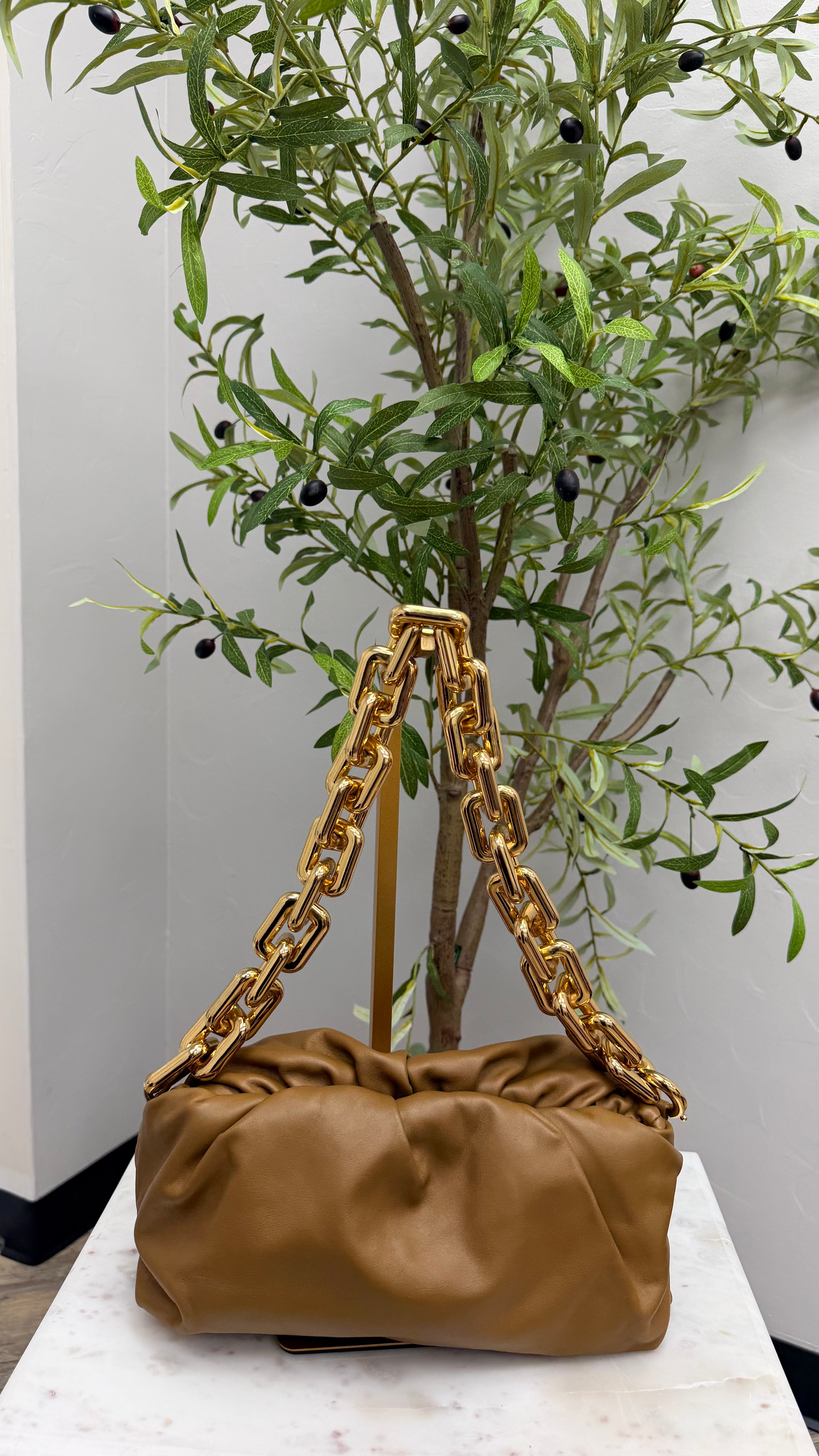 *DONS DROP* Bottega Veneta Brown Leather The Pouch Chain Shoulder Bag
