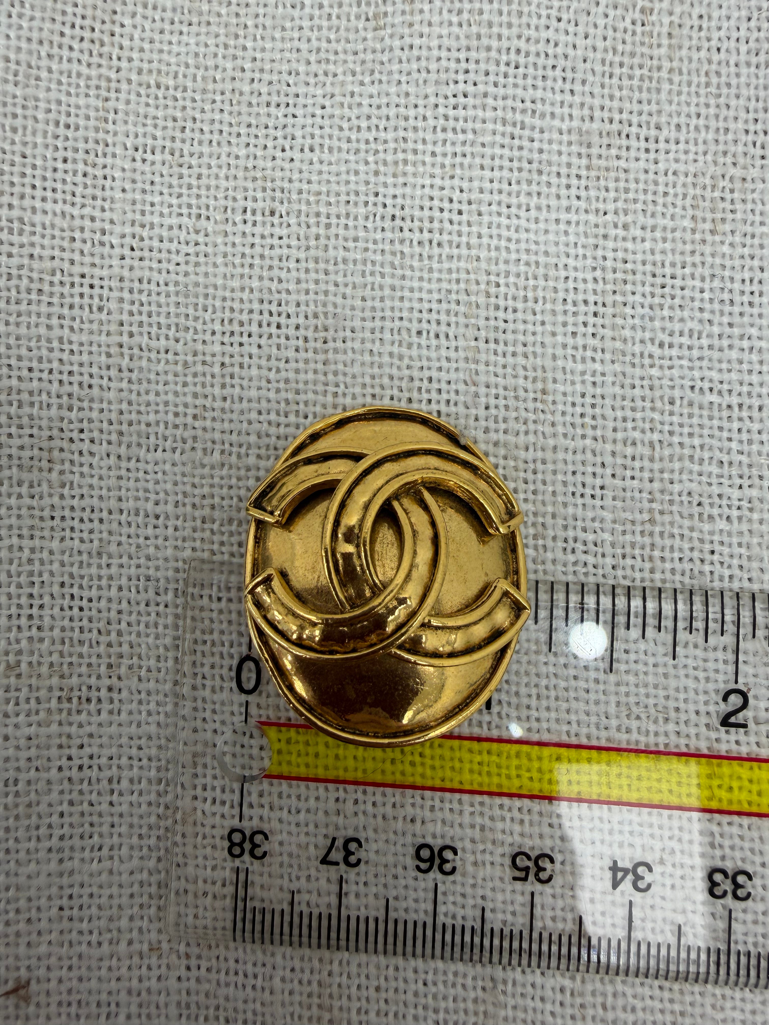 Chanel Vintage Gold Tone CC Oval Brooch