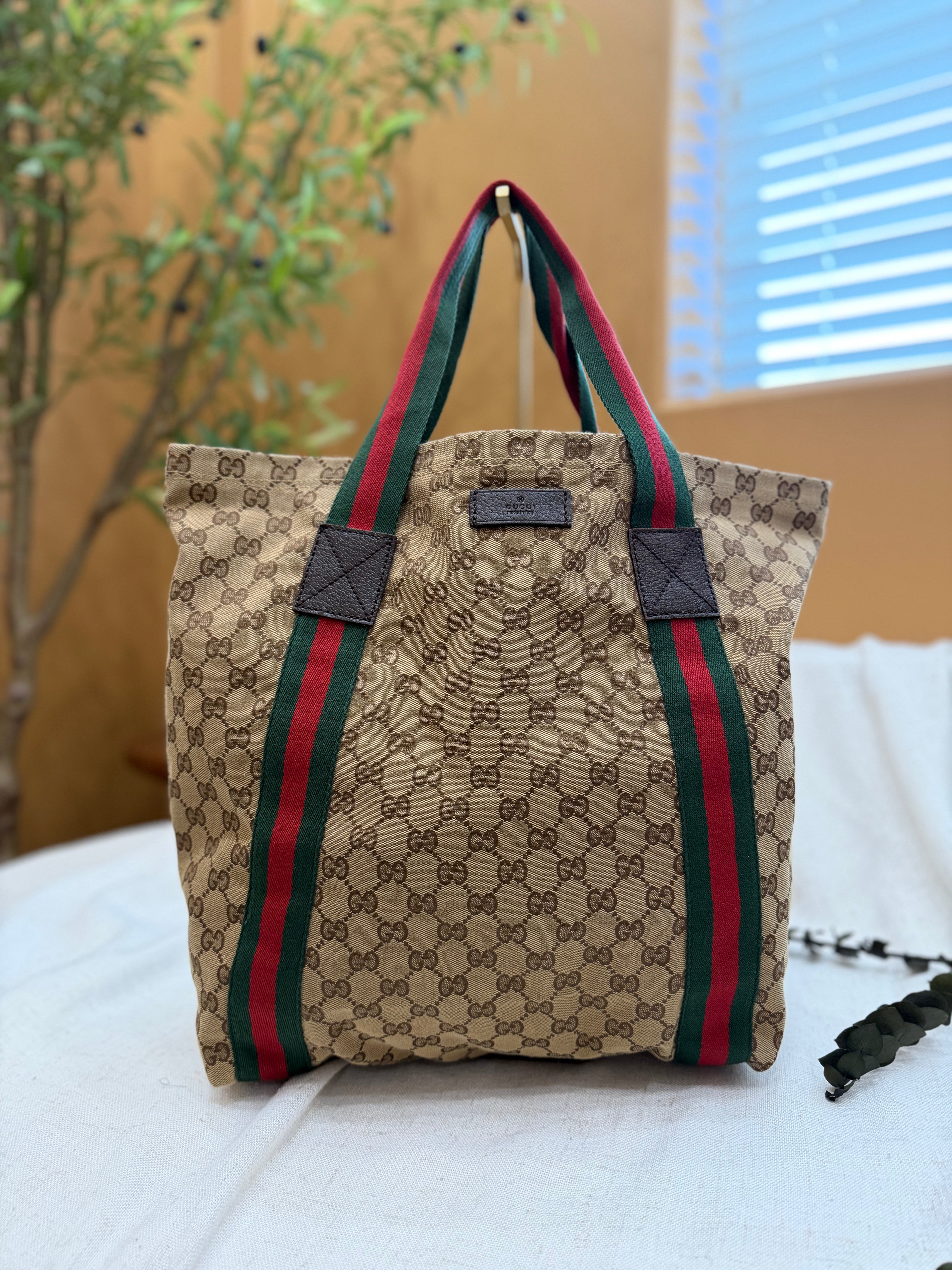 *DONS PRE-DROP* Gucci Vintage GG Canvas Sherry Tote