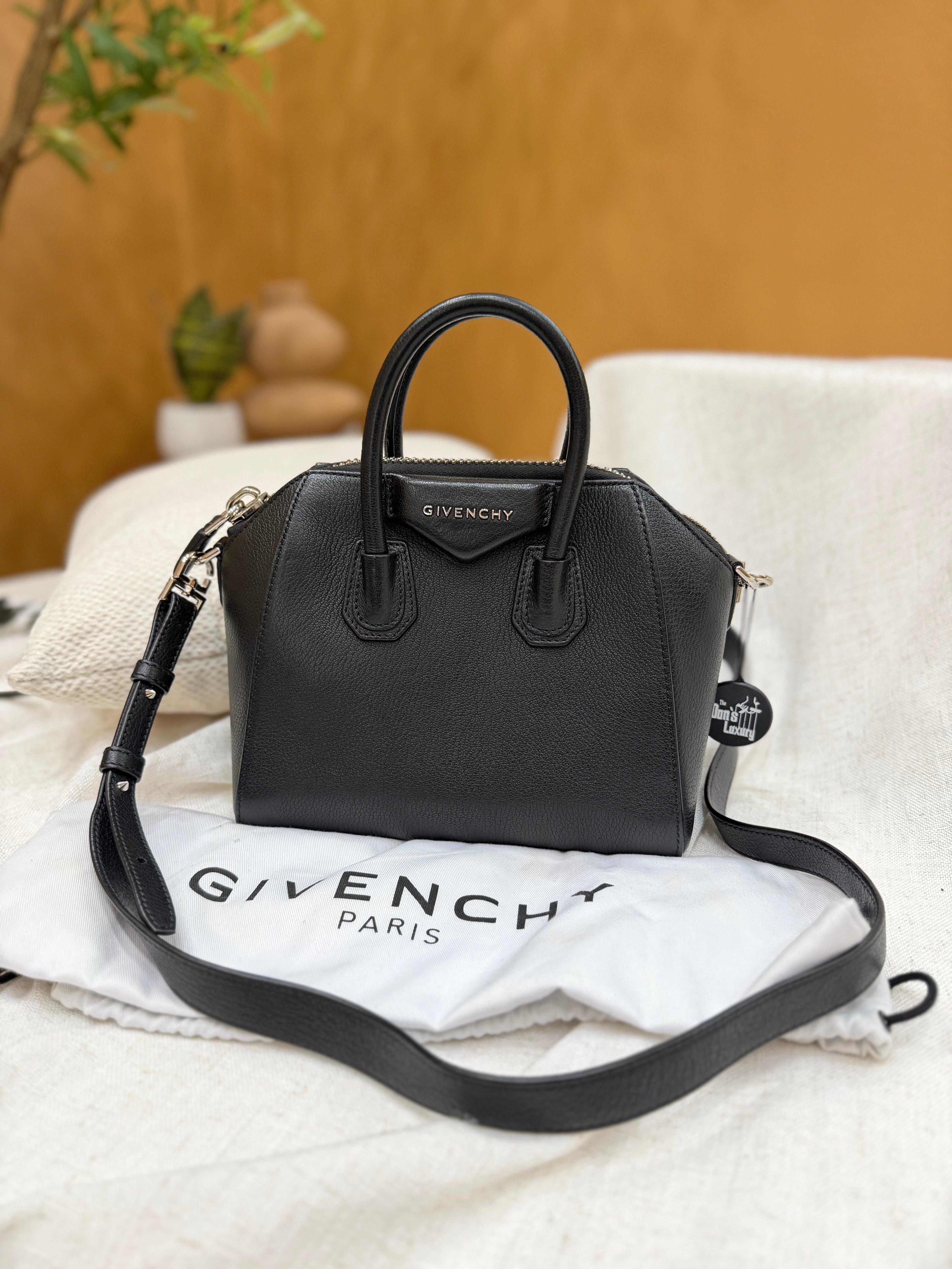 *DONS PRE-DROP* Givenchy Black Leather Mini Antigona Bag