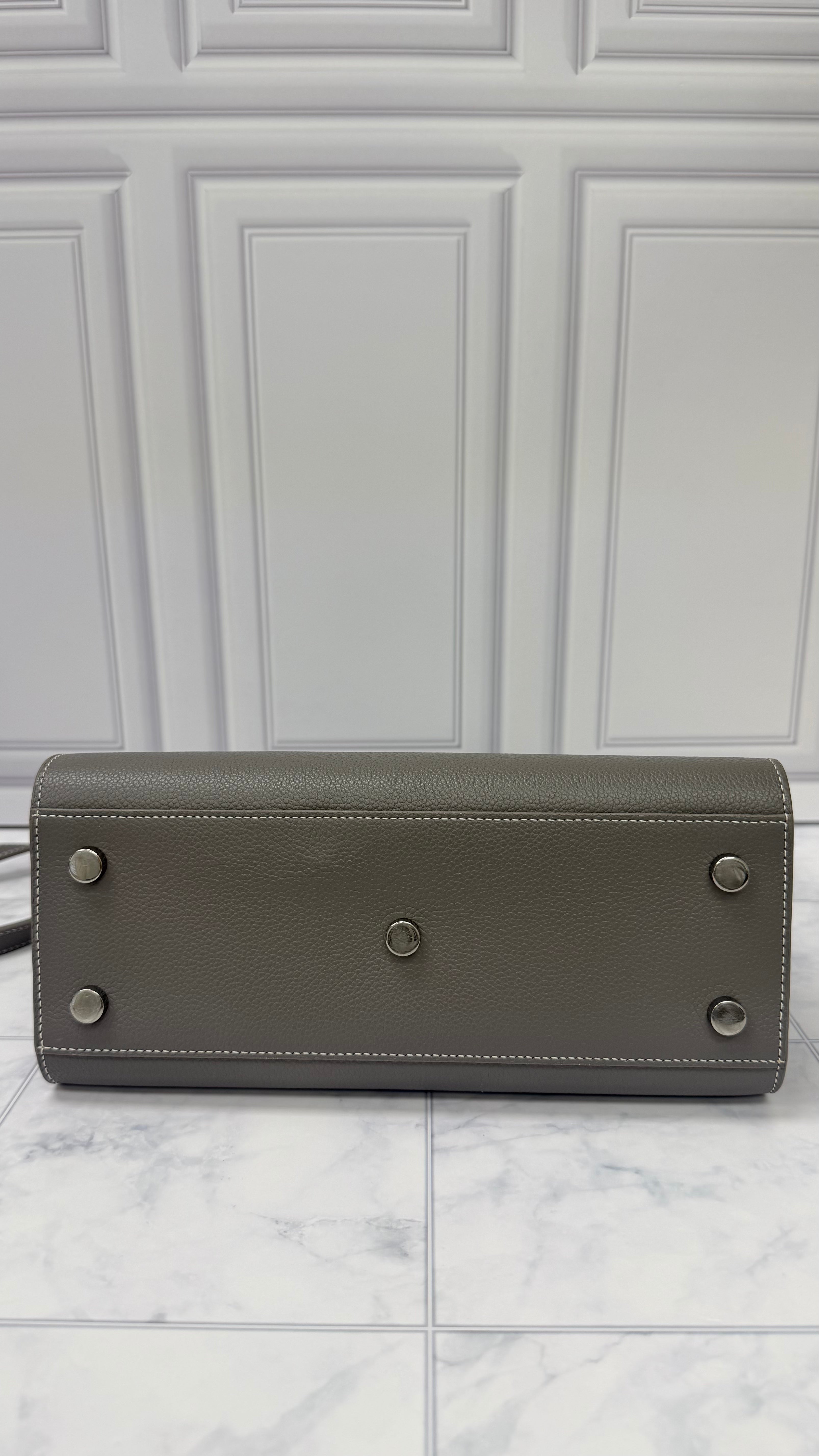 *DONS DROP* LIKE NEW - Saint Laurent YSL Grey Grained Leather Sac De Jour Baby Tote Bag