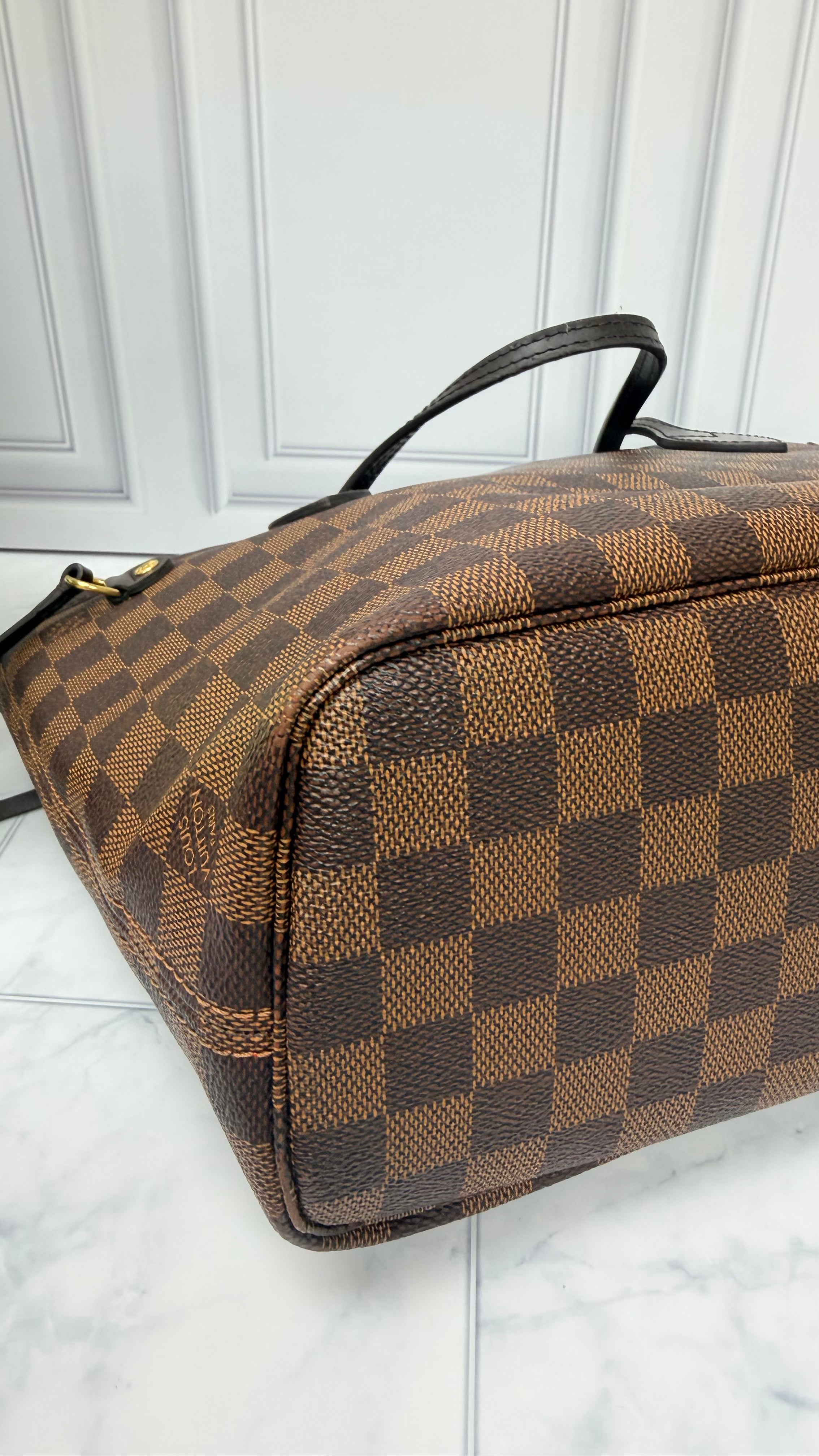 *DONS DROP* Louis Vuitton Damier Ebene & Red Neverfull PM