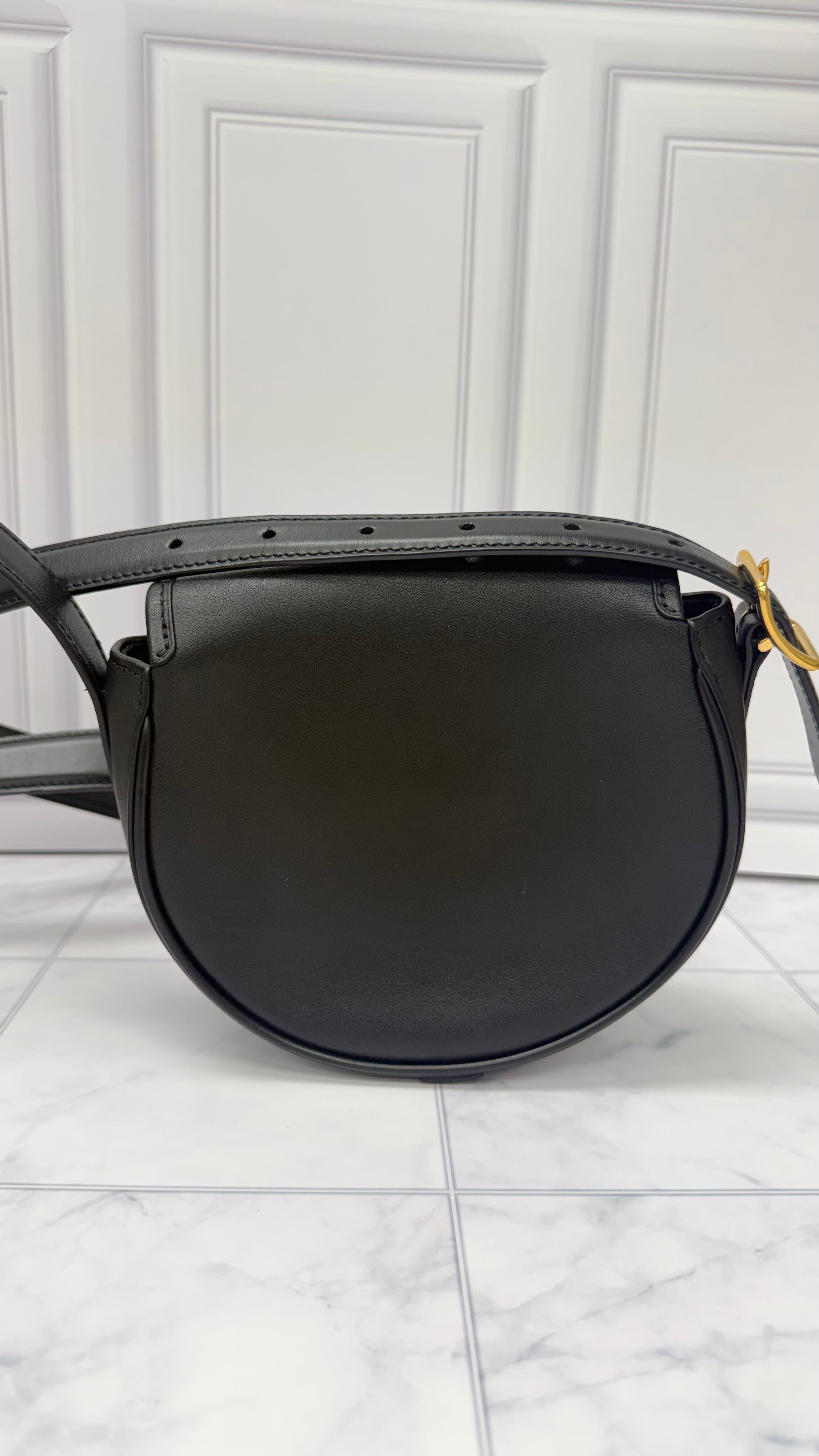 *DONS DROP* Louis Vuitton Black Leather Tambourine Crossbody