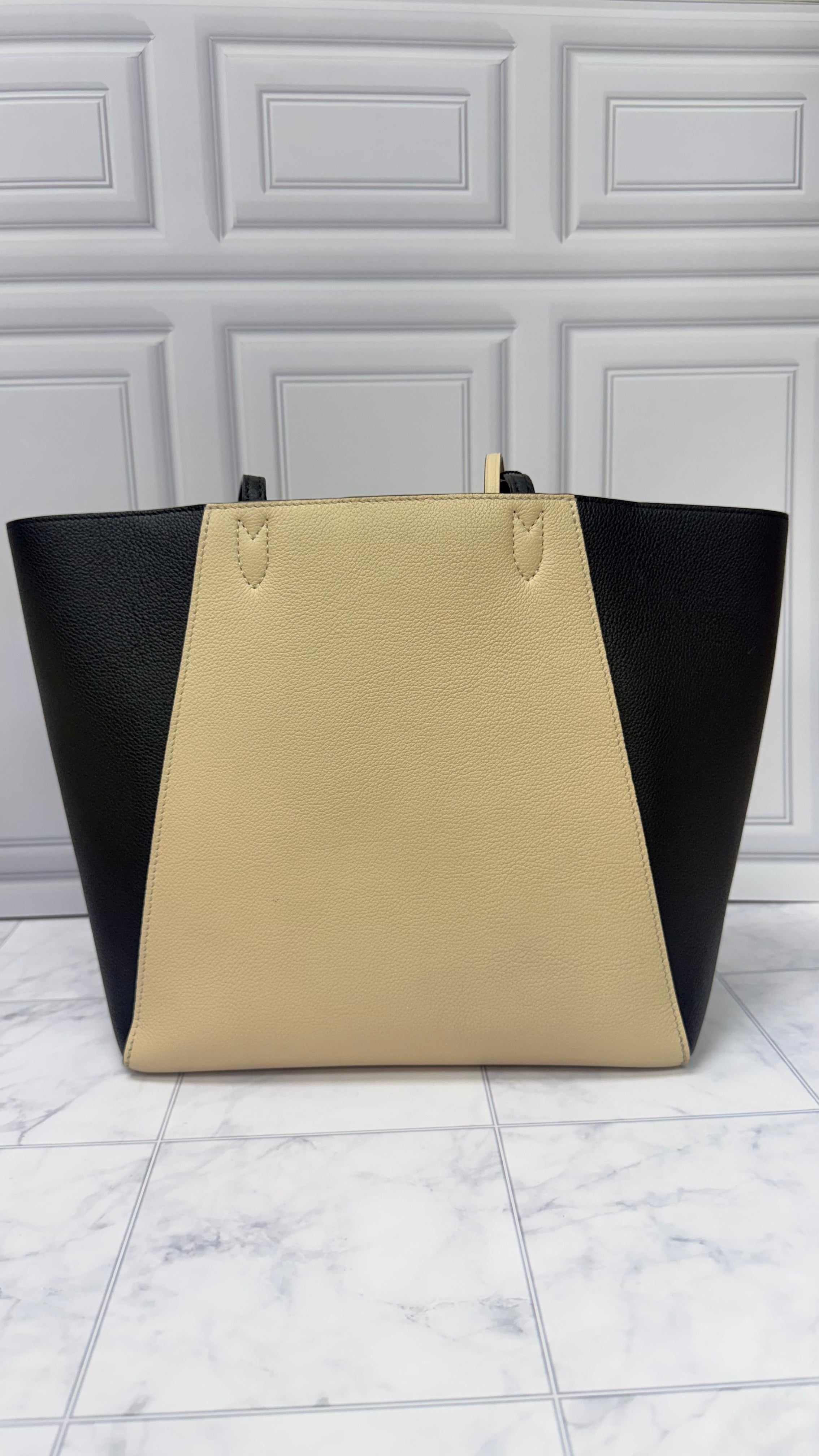 *DONS PRE DROP* Louis Vuitton Black & Cream Leather Lockme Cabas Tote Bag