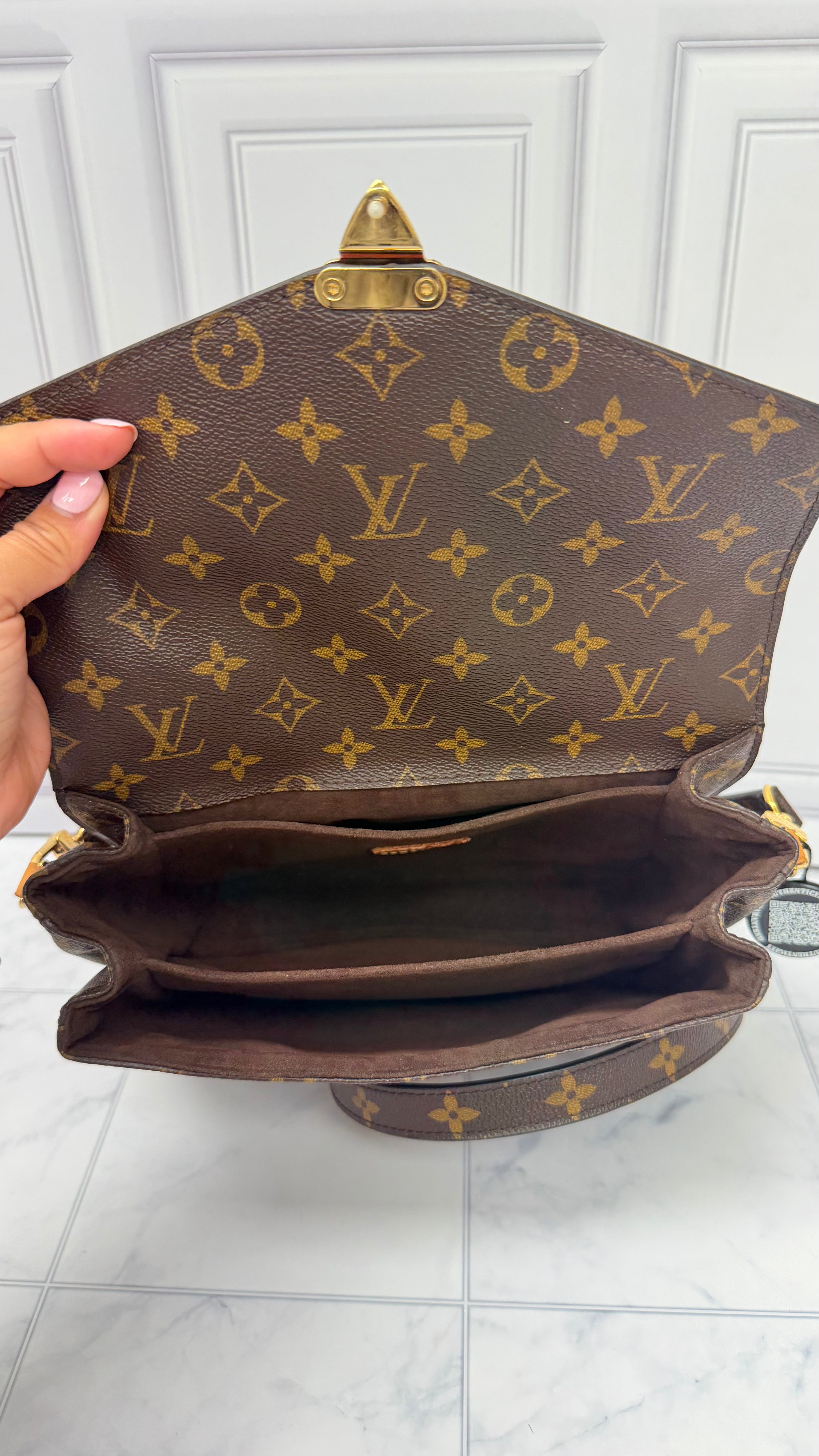 *DONS DROP* LIKE NEW - Louis Vuitton Monogram Pochette Metis Handbag