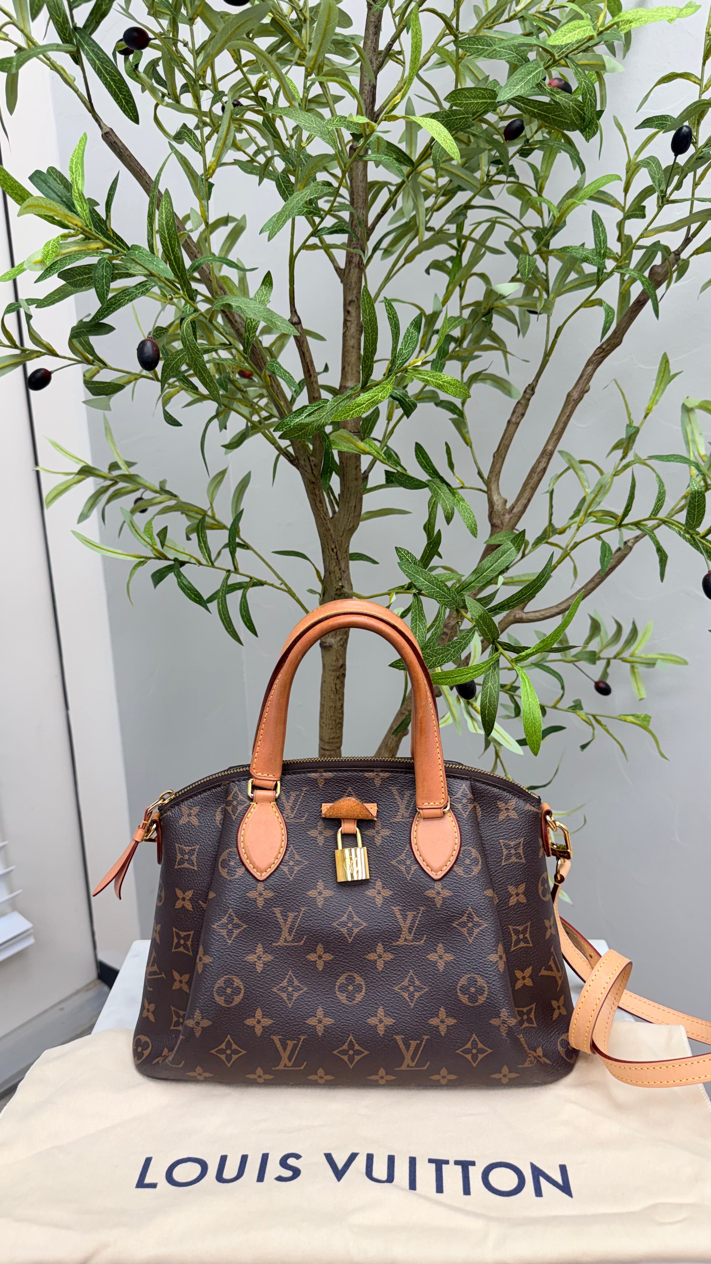 *DONS DROP* Louis Vuitton Monogram Canvas Rivoli MM Handbag