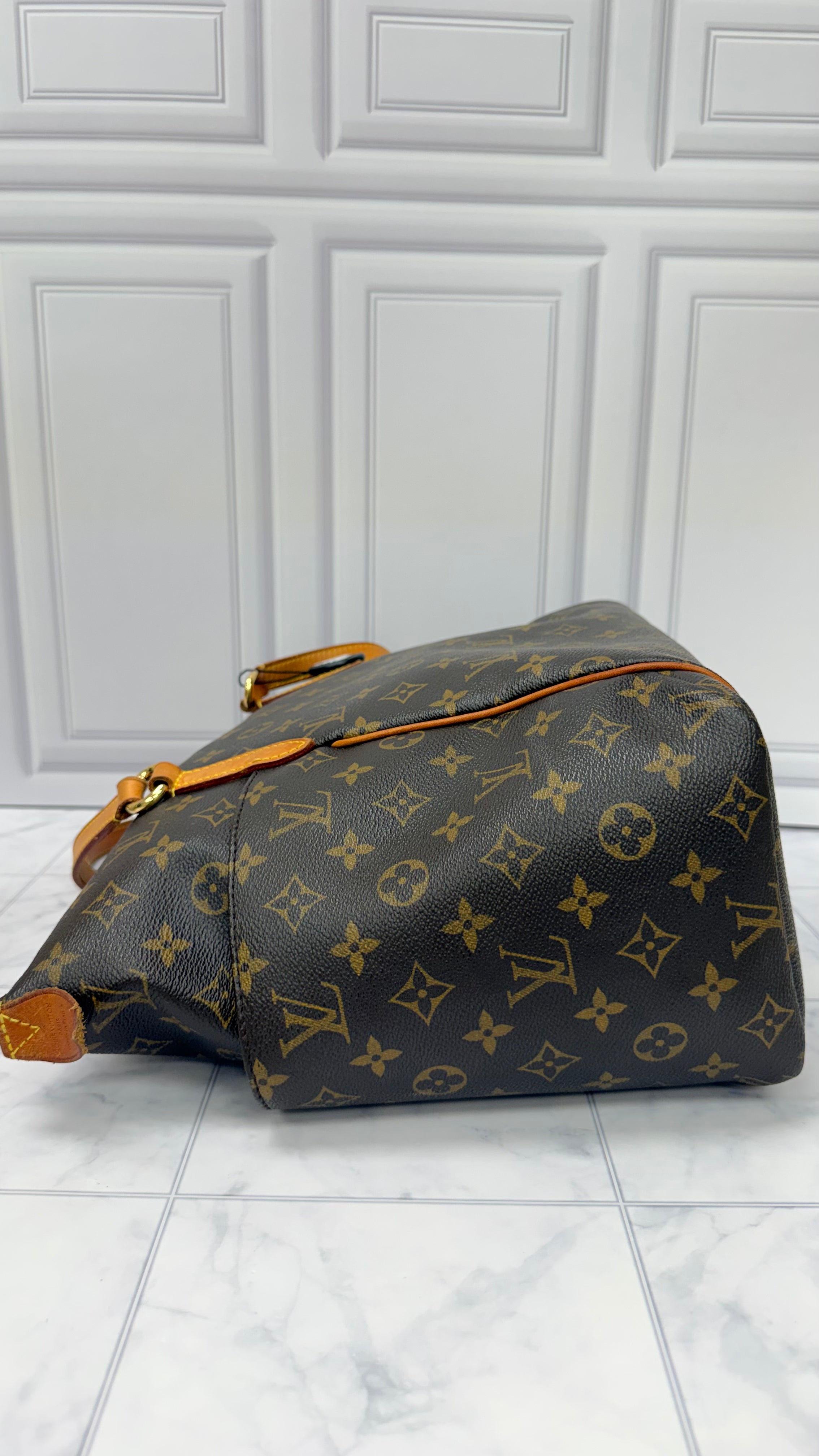 *DONS DROP* Louis Vuitton Monogram Totally MM Tote Bag