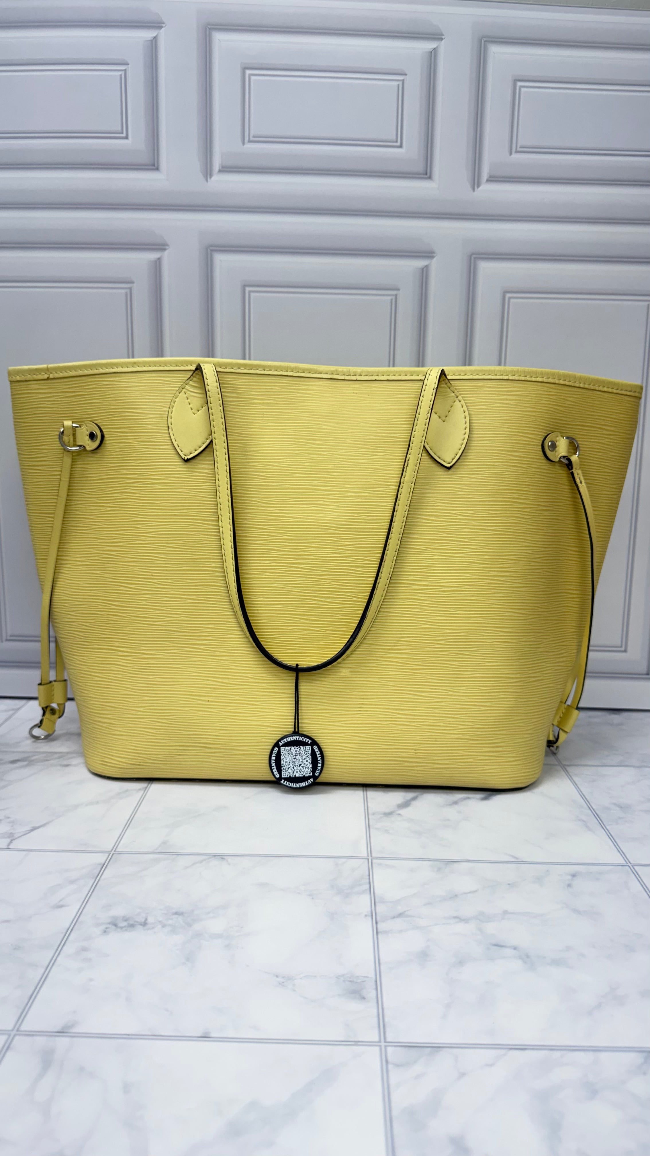 *DONS DROP* Louis Vuitton Butter Yellow Epi Neverfull MM