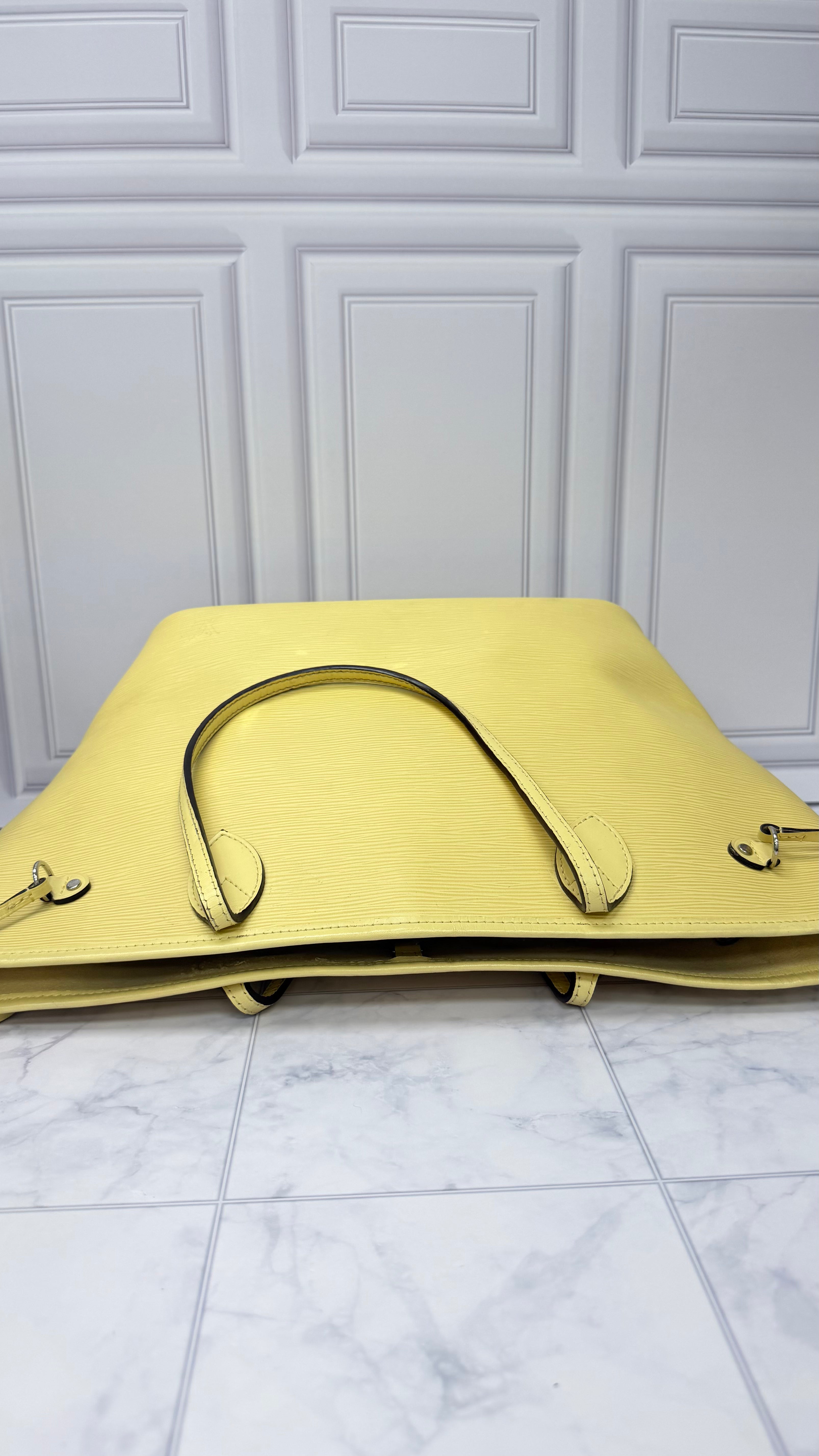 *DONS DROP* Louis Vuitton Butter Yellow Epi Neverfull MM