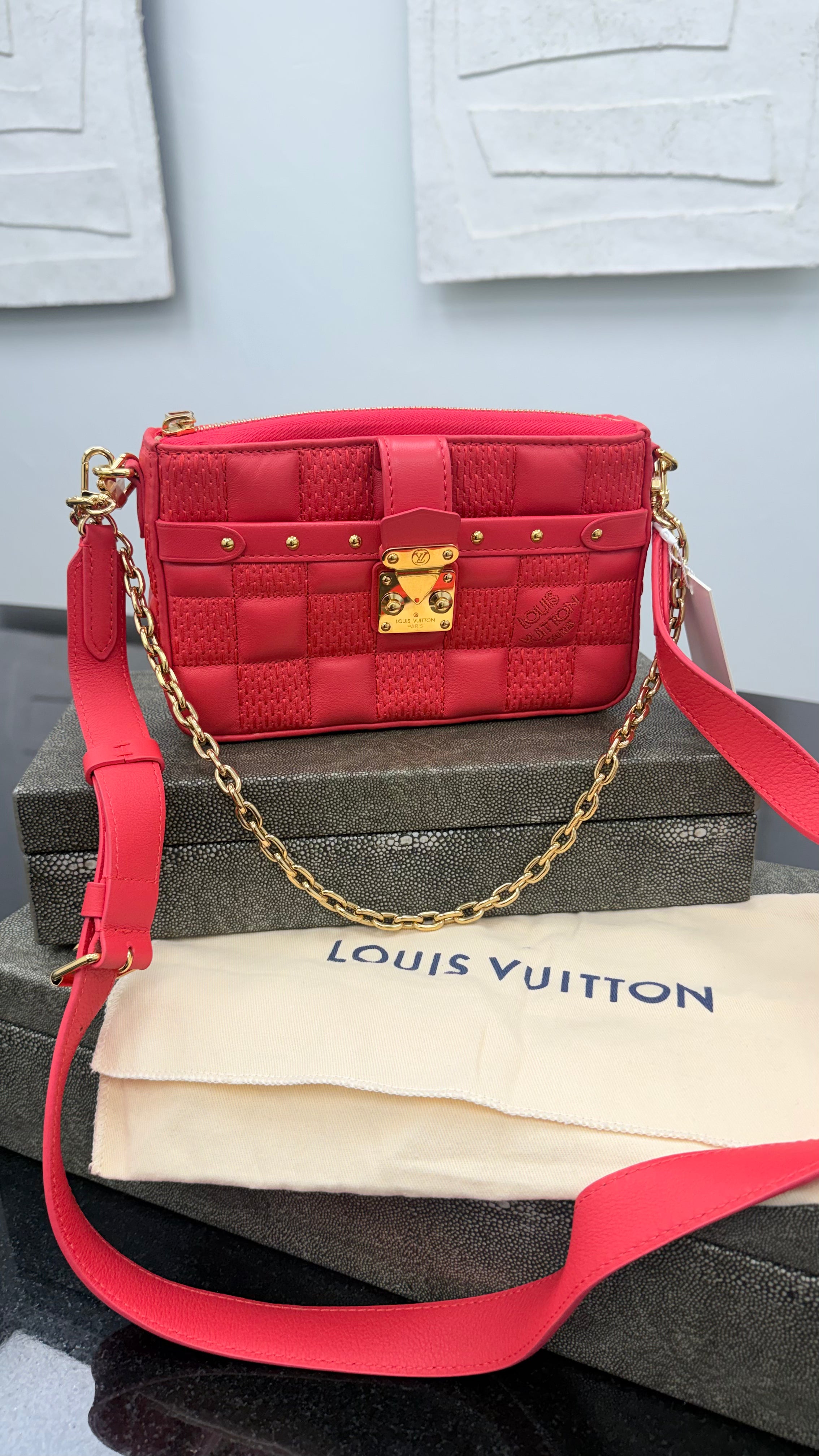 Louis Vuitton Coral Pink Lambskin Leather Pochette Troca Crossbody Bag