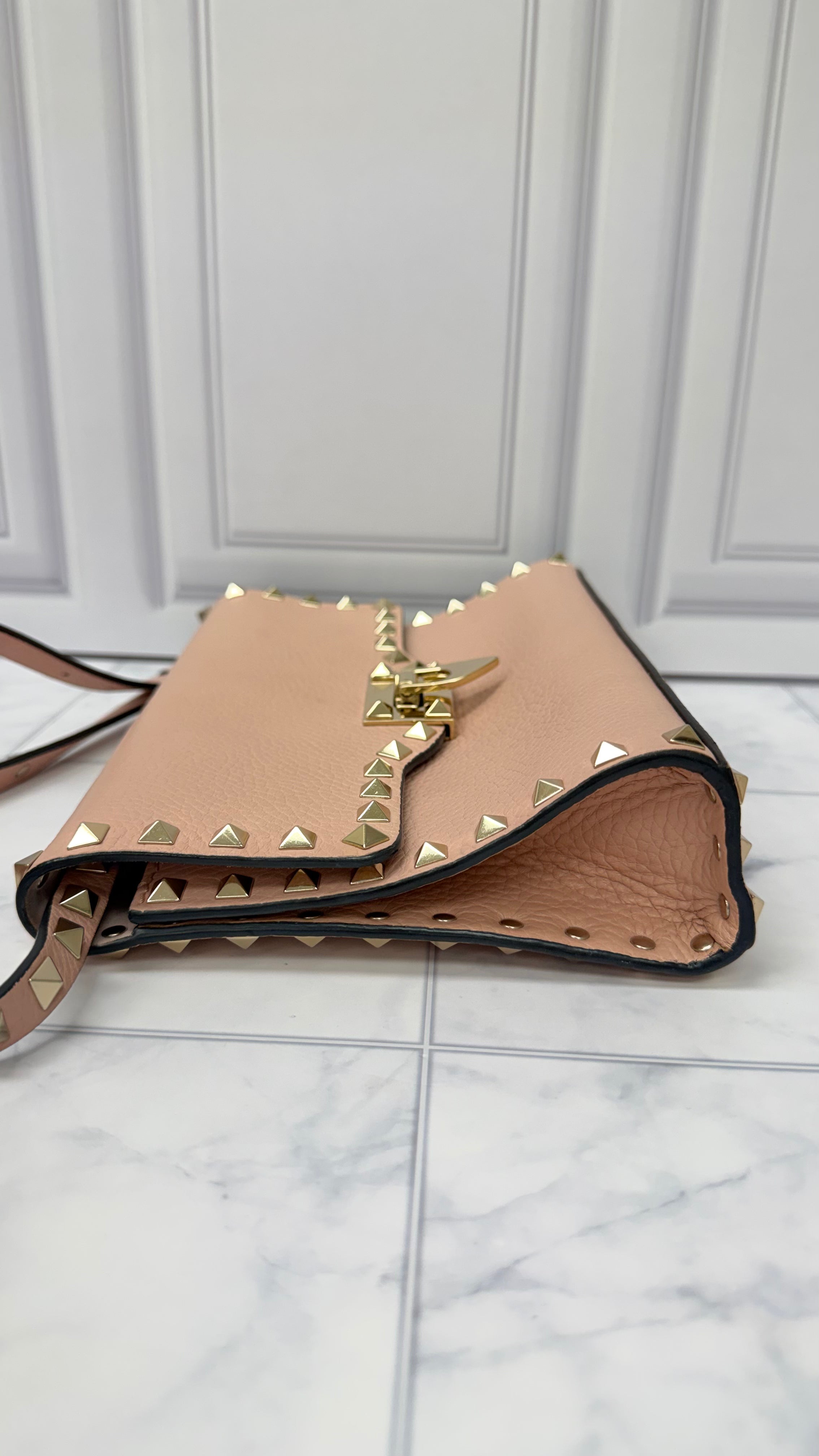 *DONS DROP* Valentino Pink Grained Leather Rockstud Small Crossbody Bag