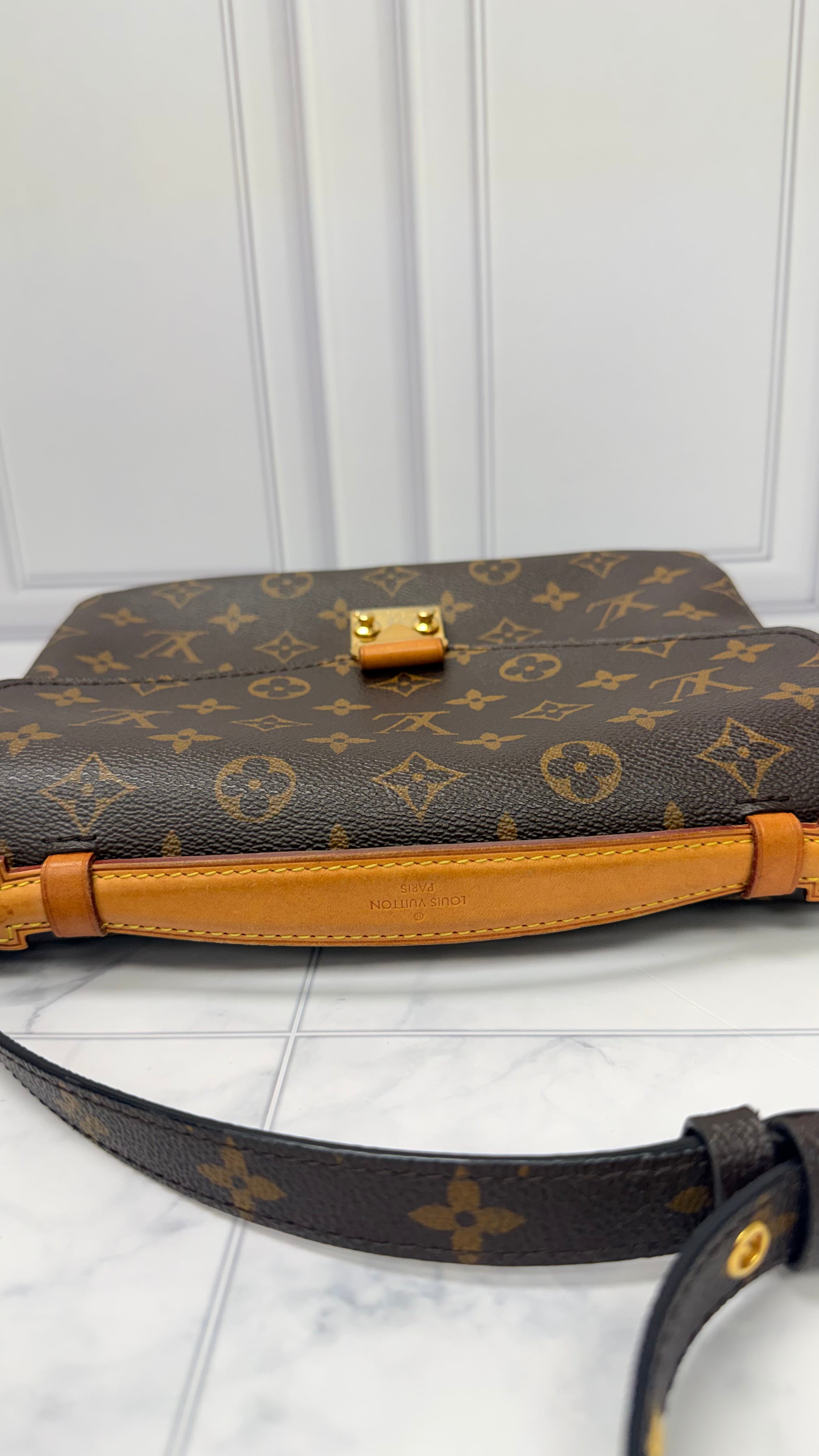 *DONS DROP* Louis Vuitton Monogram Pochette Metis Crossbody Bag