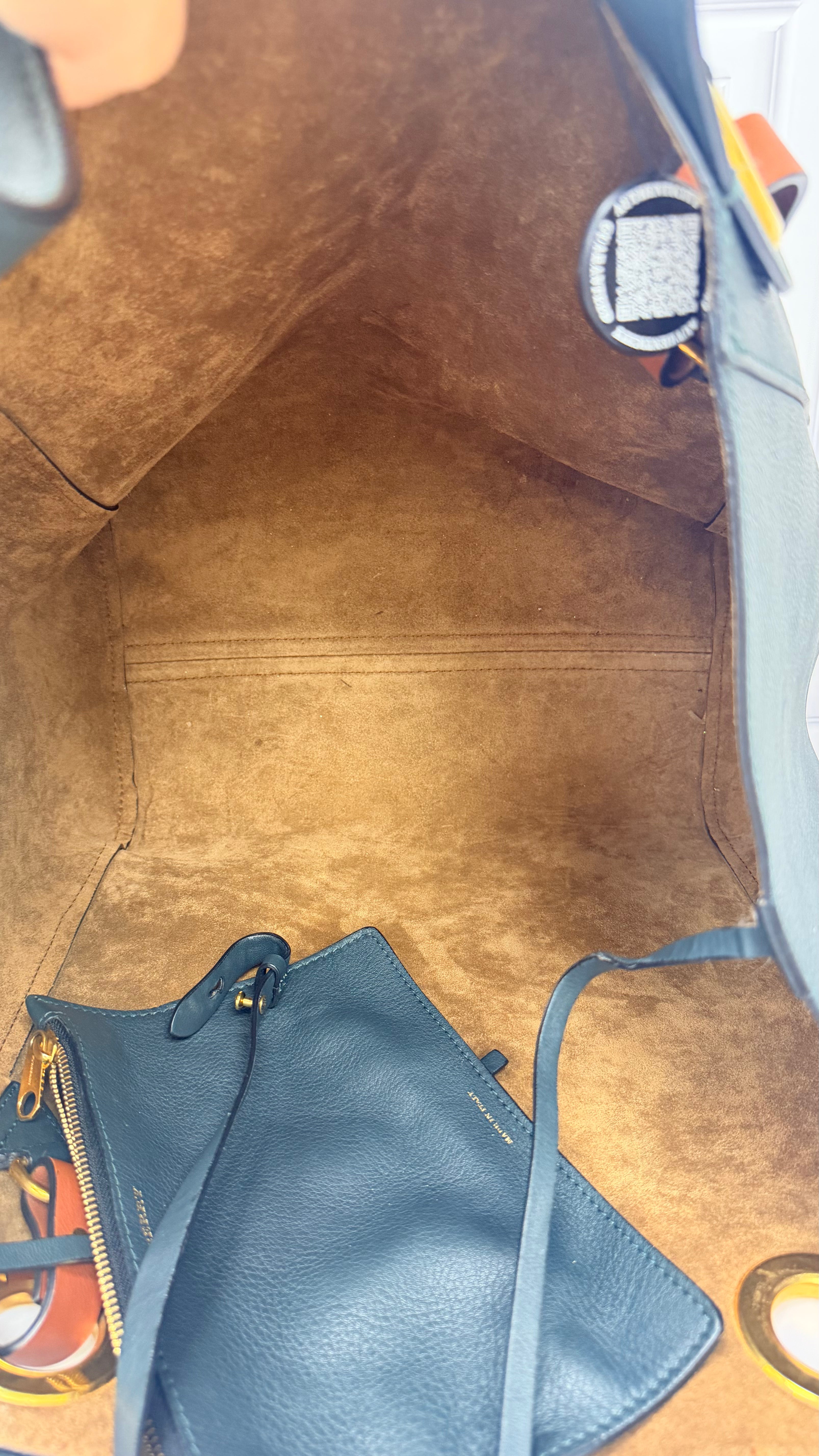 *DONS DROP* Burberry Green Leather Grommet Tote Bag