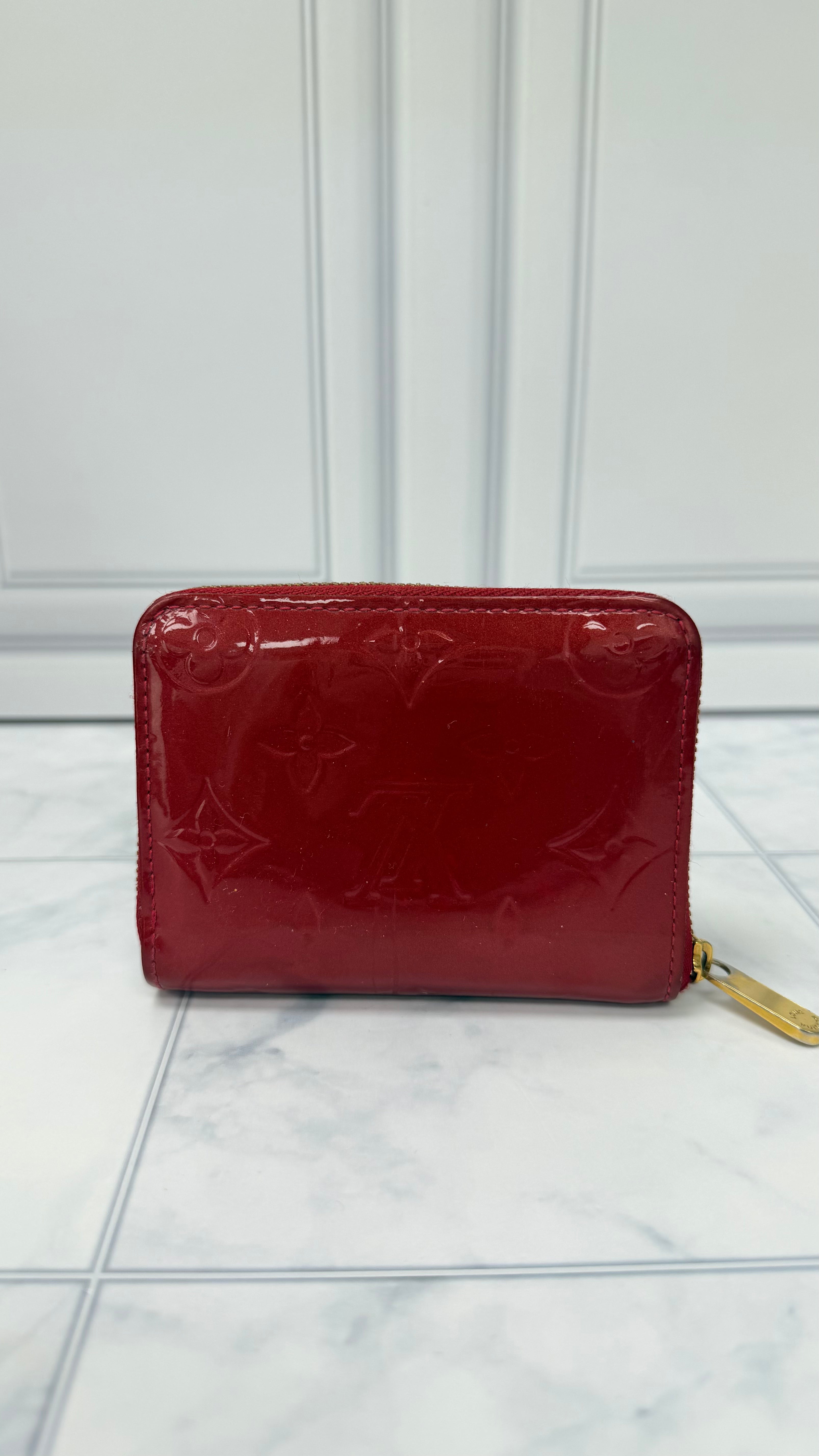 *DONS PRE DROP* Louis Vuitton Red Monogram Vernis Leather Zippy Coin Pouch