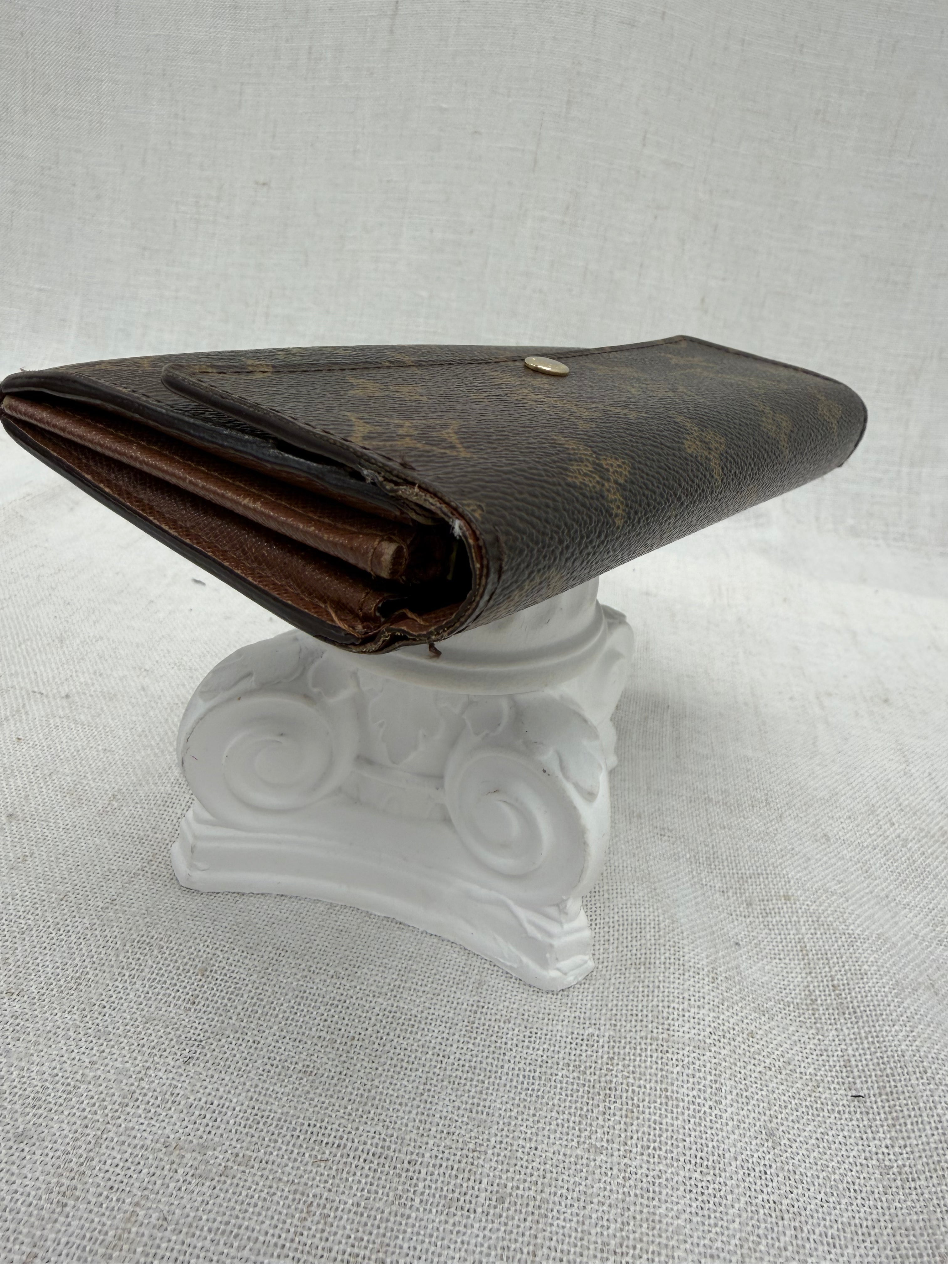 Louis Vuitton Monogram Sarah Wallet