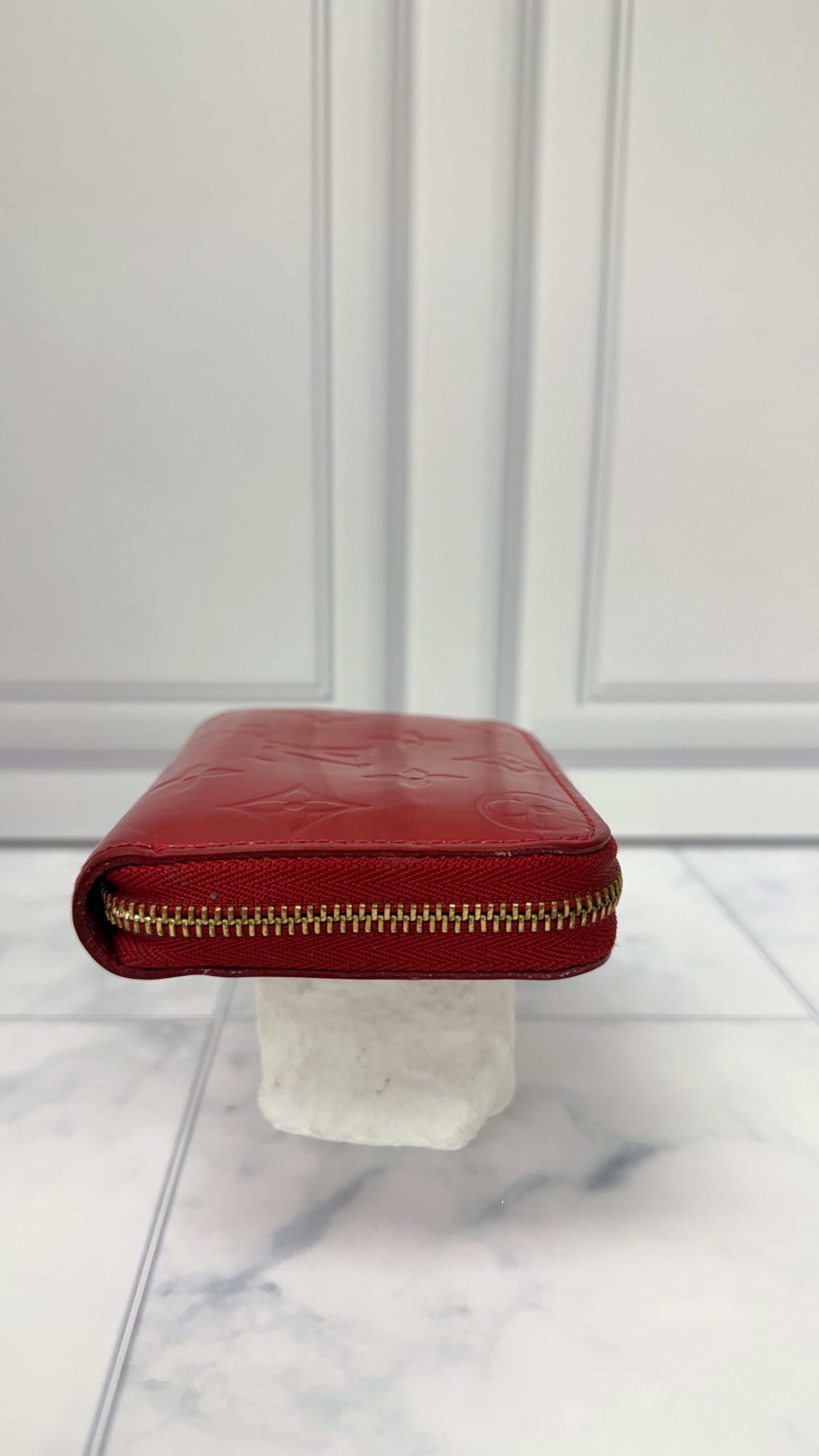 *DONS PRE DROP* Louis Vuitton Red Monogram Vernis Leather Zippy Coin Pouch