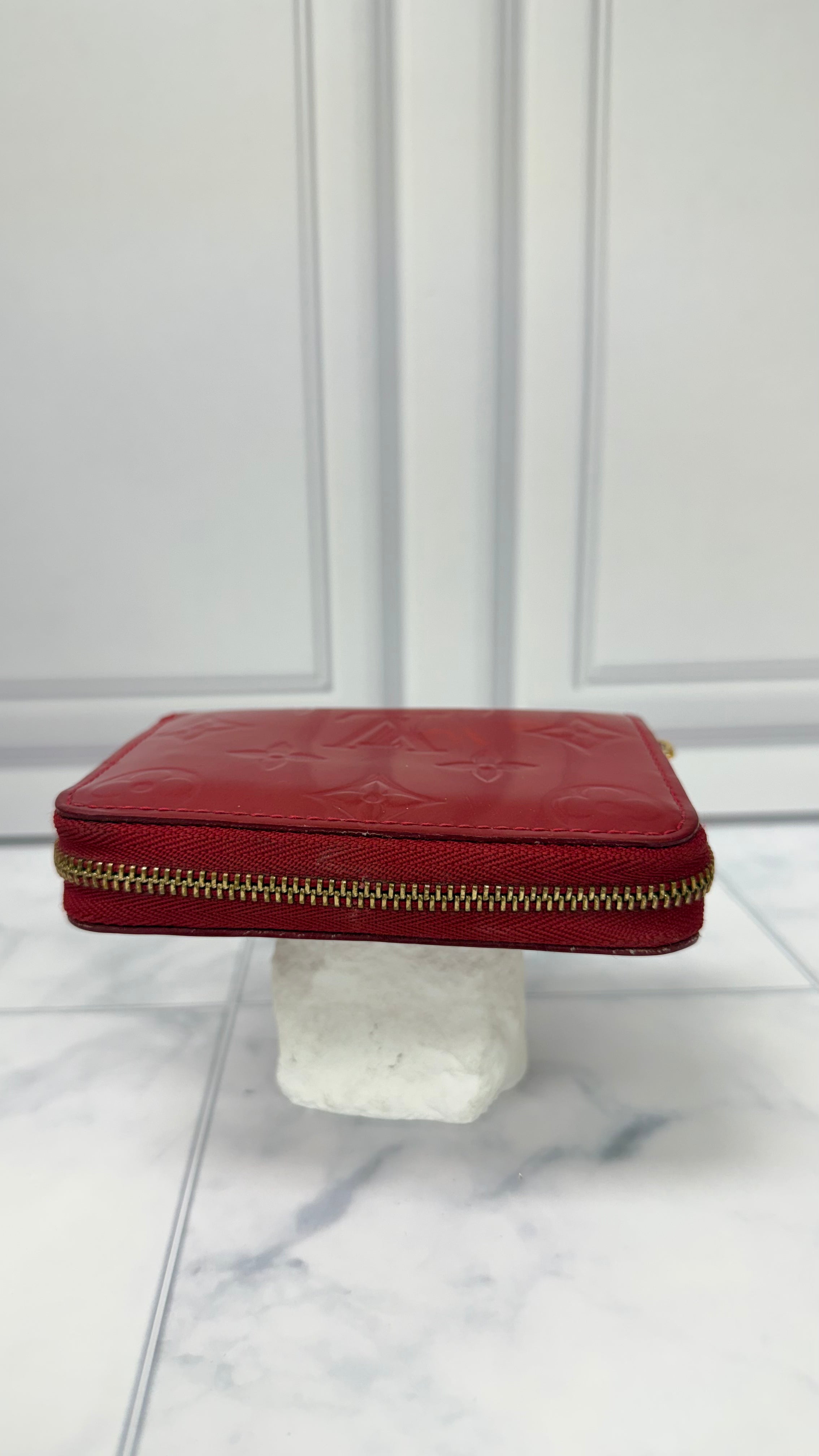 *DONS PRE DROP* Louis Vuitton Red Monogram Vernis Leather Zippy Coin Pouch