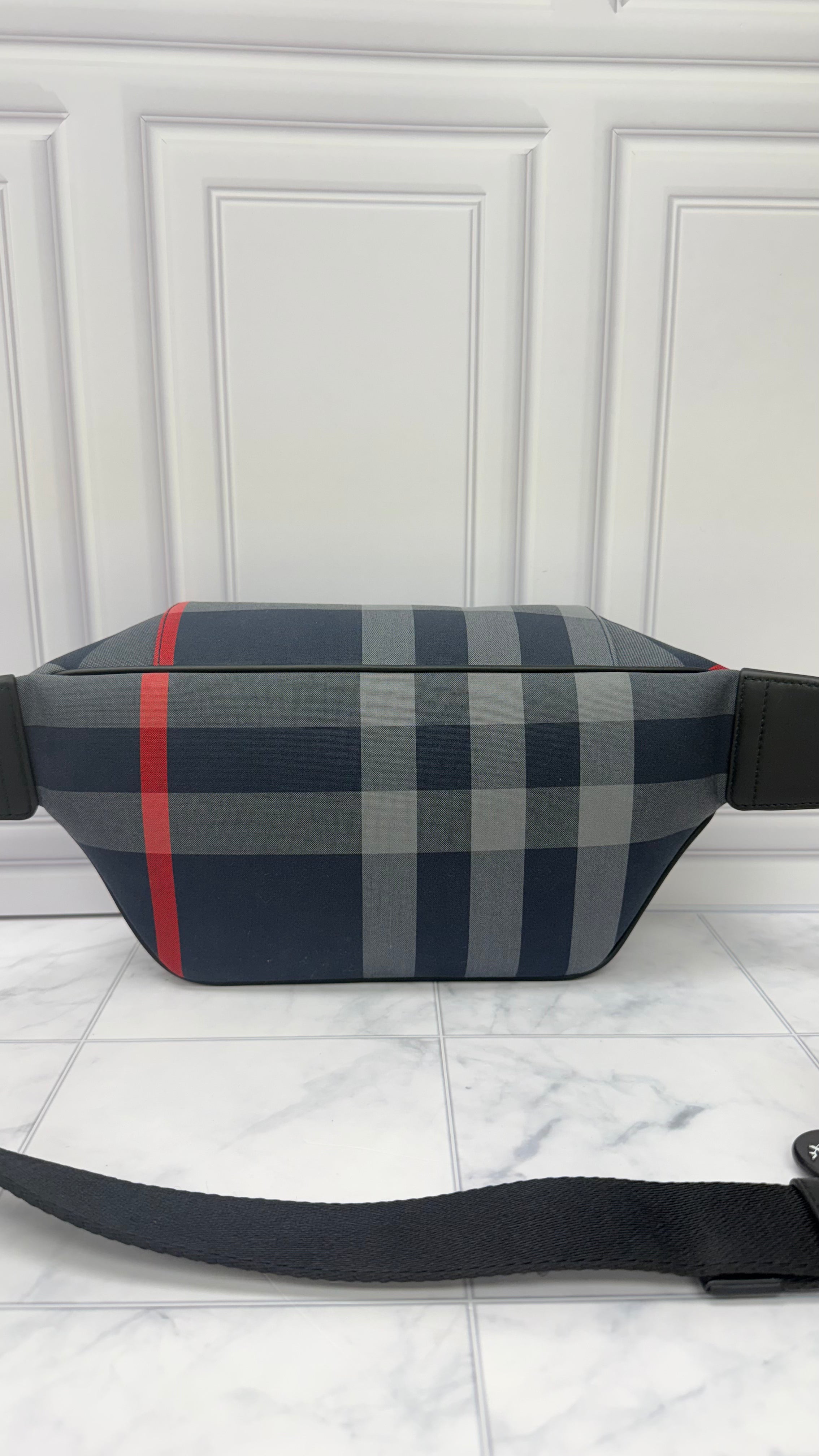 *DONS DROP* BRAND NEW - Burberry Navy & Grey House Check Sonny Bum Bag