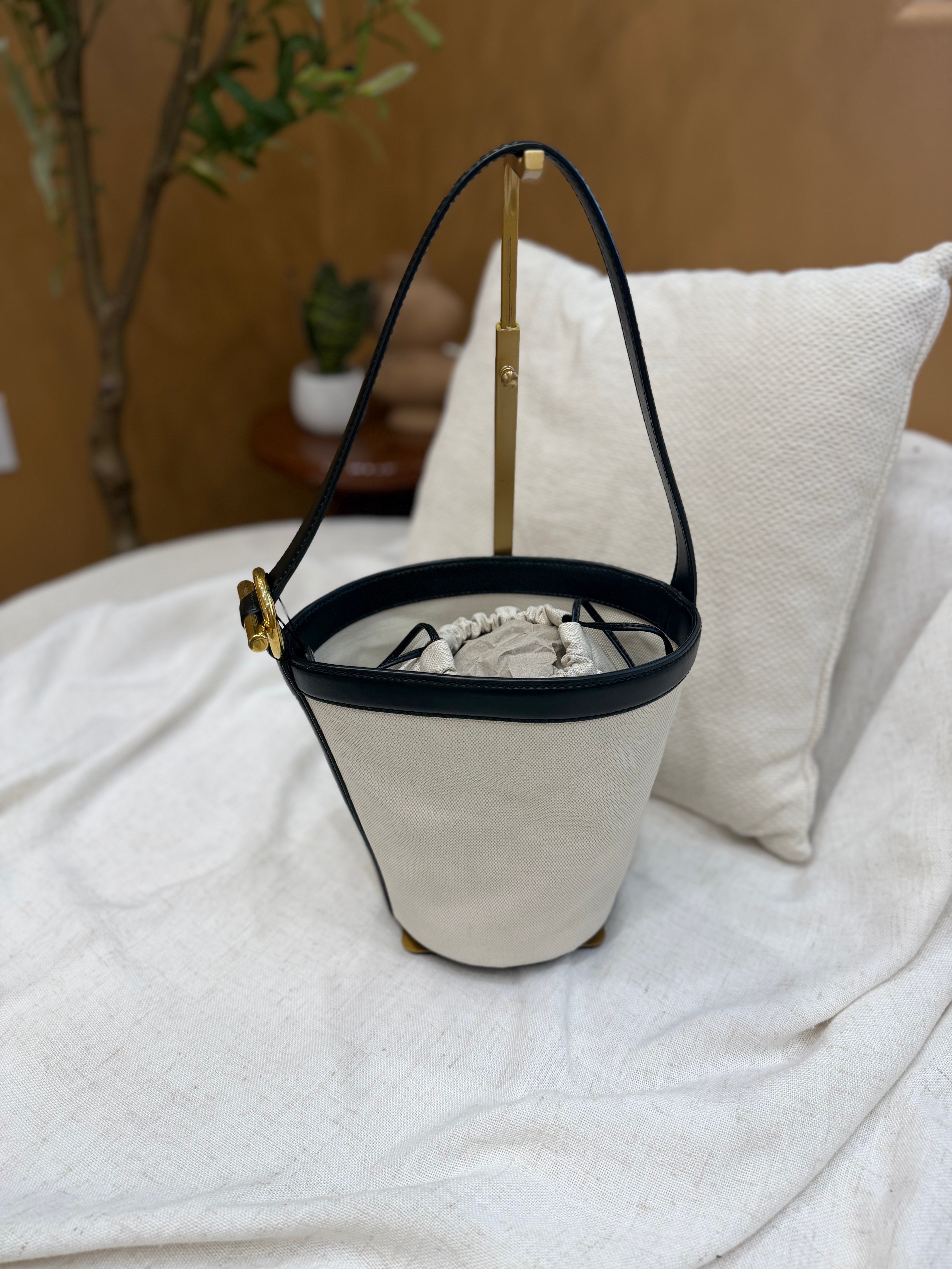 *DONS PRE-DROP* BRAND NEW- Bottega Veneta Canvas & Black Leather JJ Bucket Bag