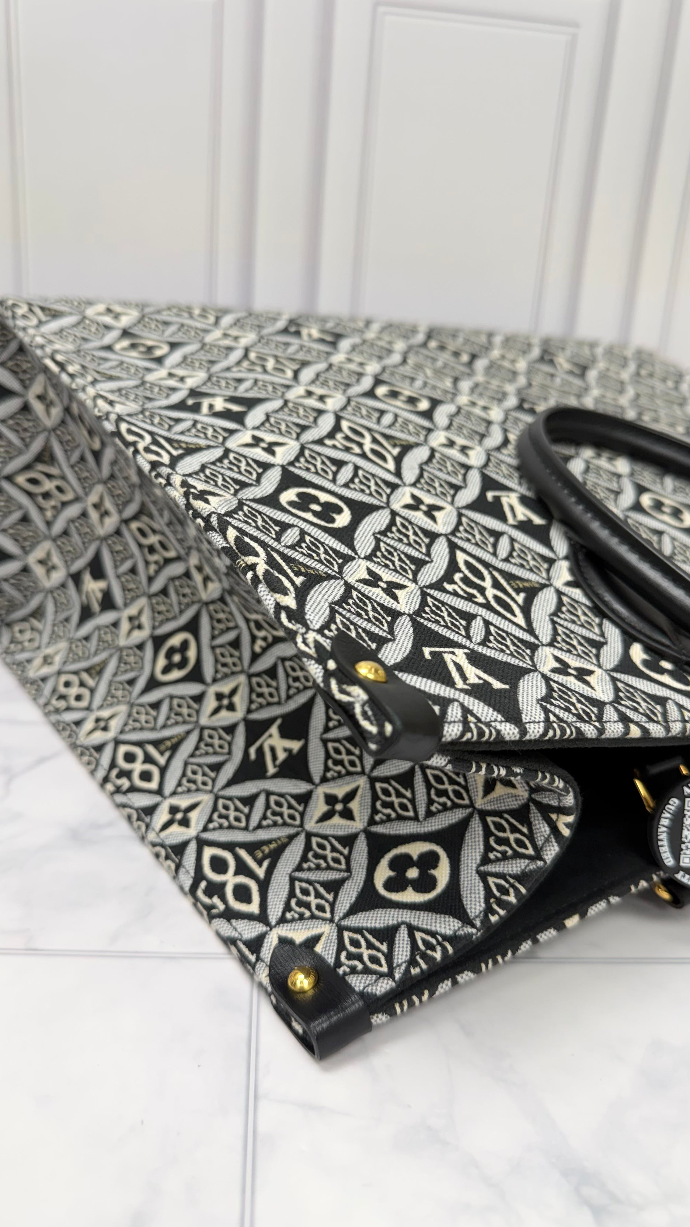 *DONS DROP* BRAND NEW Louis Vuitton Black & Grey 1854 Jacquard Canvas On The Go GM Tote Bag