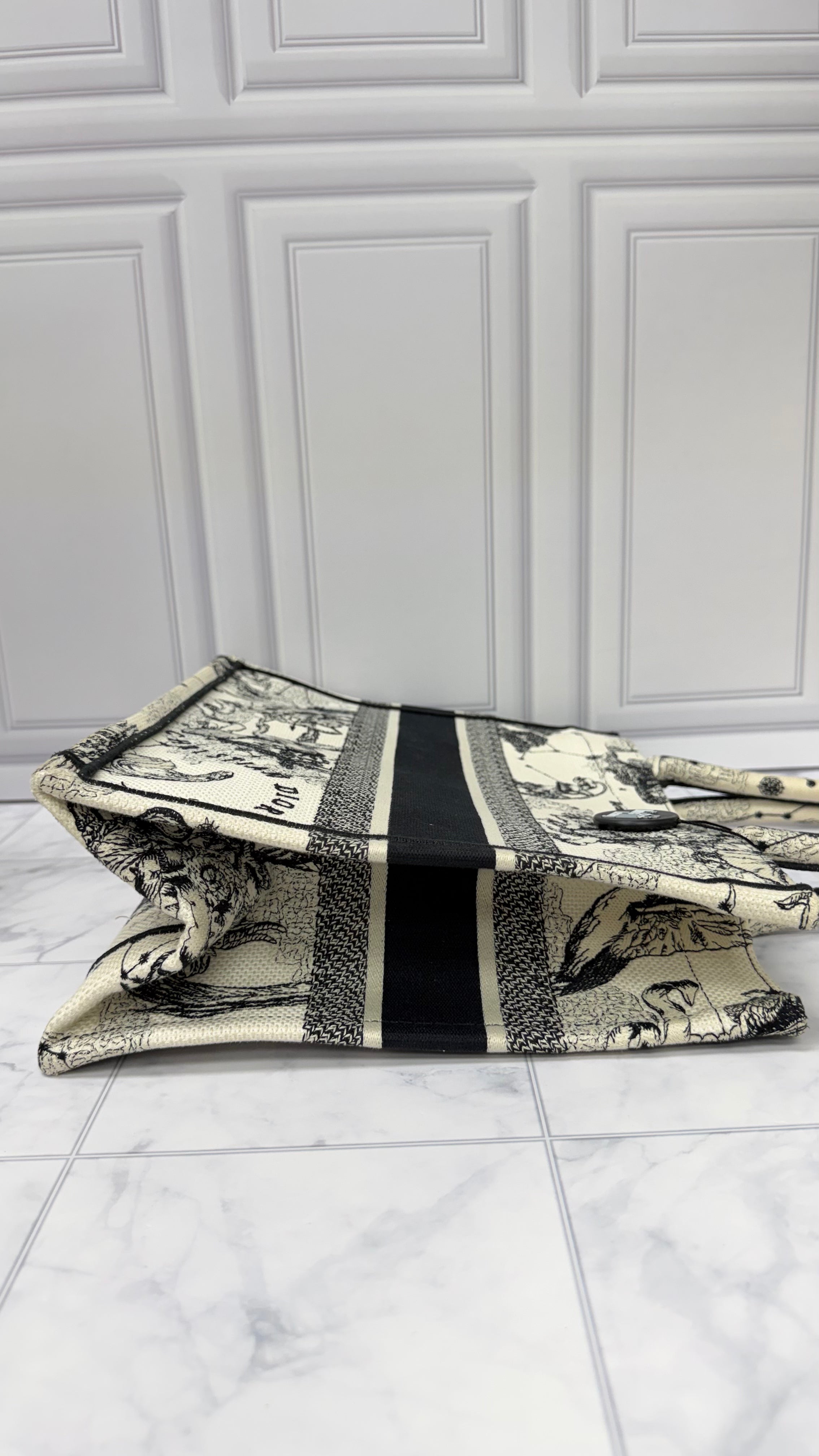 *DONS DROP* Christian Dior White & Black Toile de Joy Zodiac Print Medium Book Tote