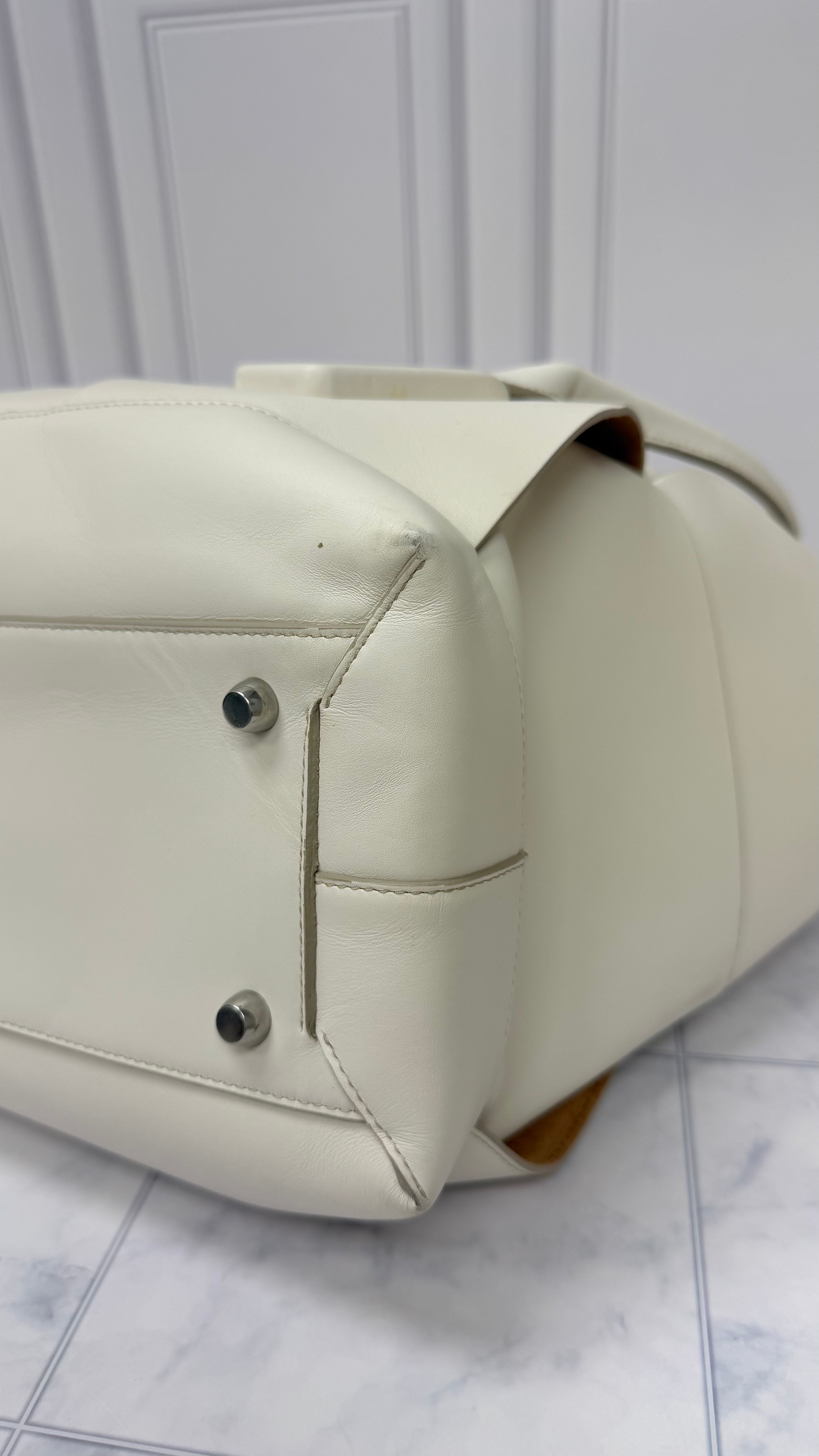 *DONS DROP* Bottega Veneta White Leather Maxi Intrecciato Arco Tote Bag