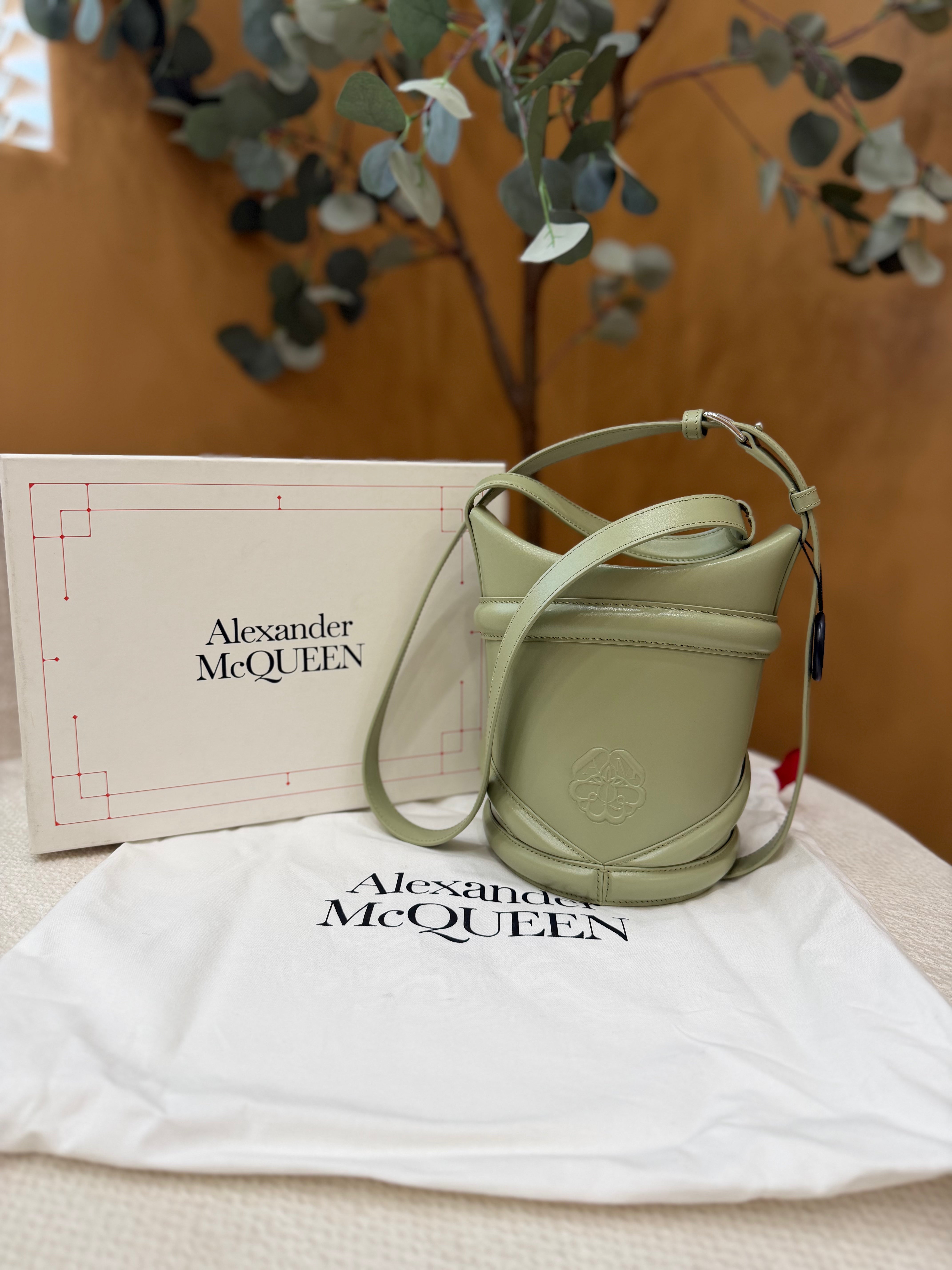 *DONS PRE-DROP* BRAND NEW- Alexander McQueen Matcha Green Calfskin Curve Shoulder Bag