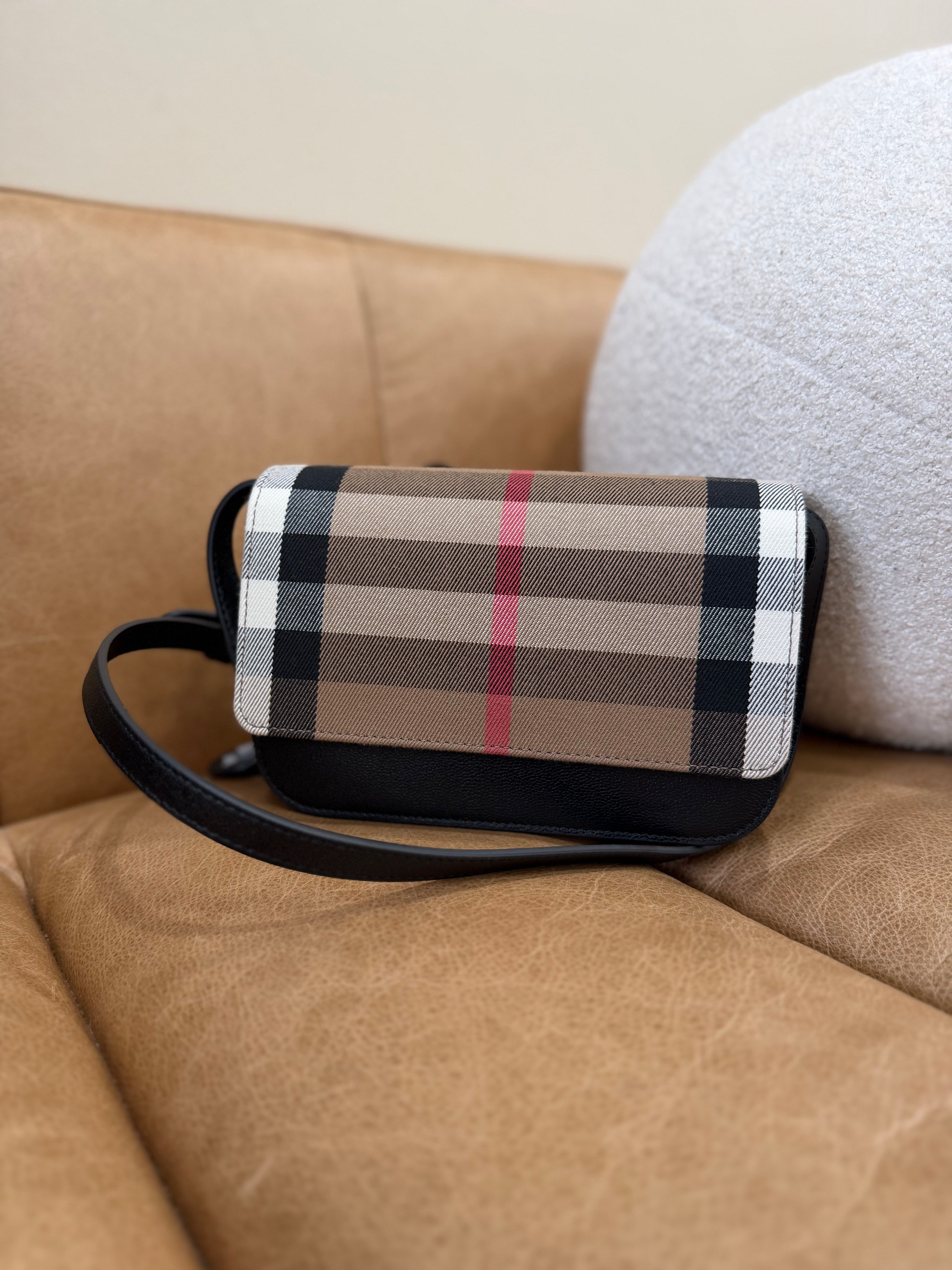 LIKE NEW- Burberry Tan Nova Check & Black Calfskin Hampshire Crossbody