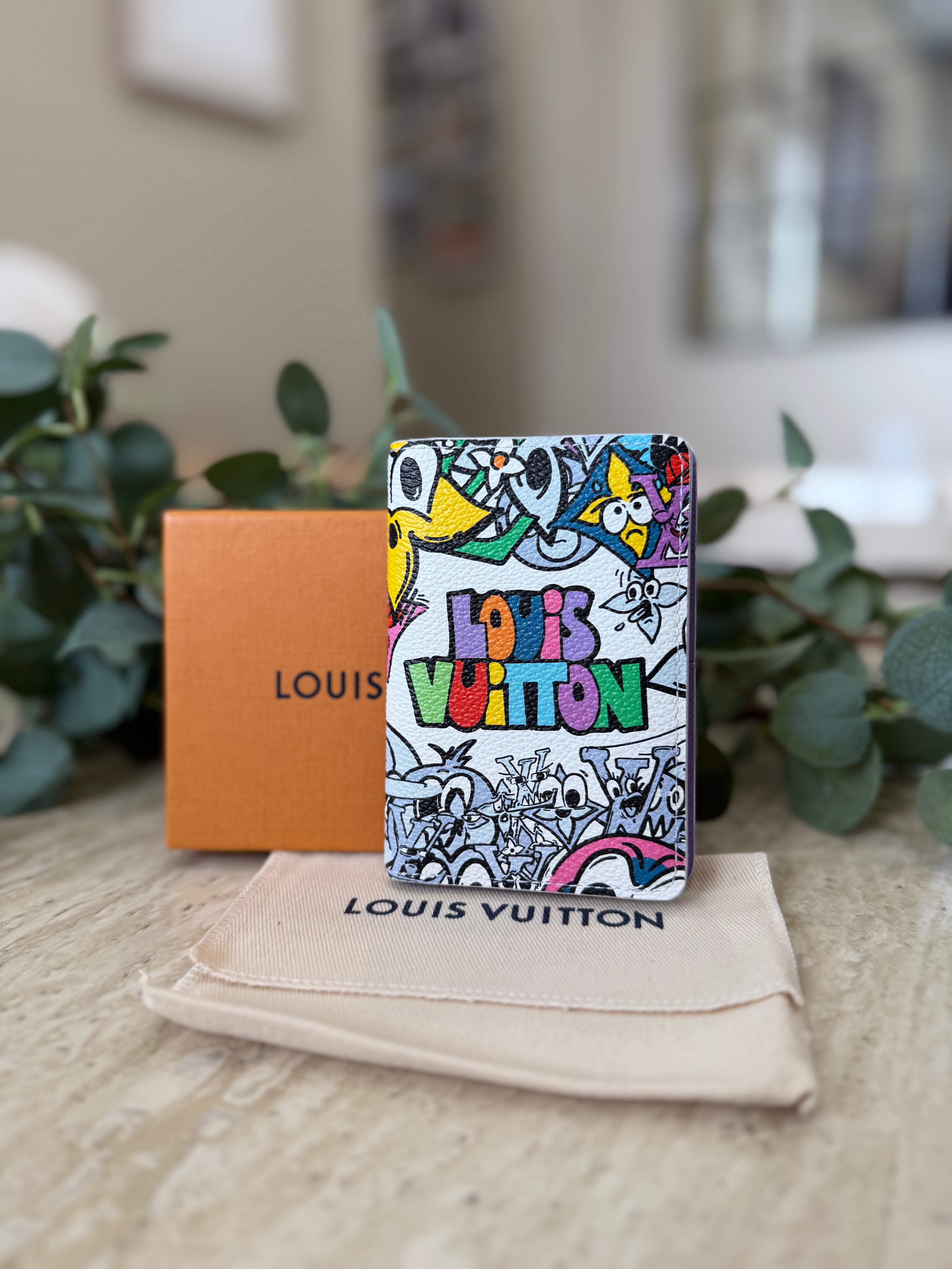 LIKE NEW - Louis Vuitton Limited Edition Comics Pocket Organizer