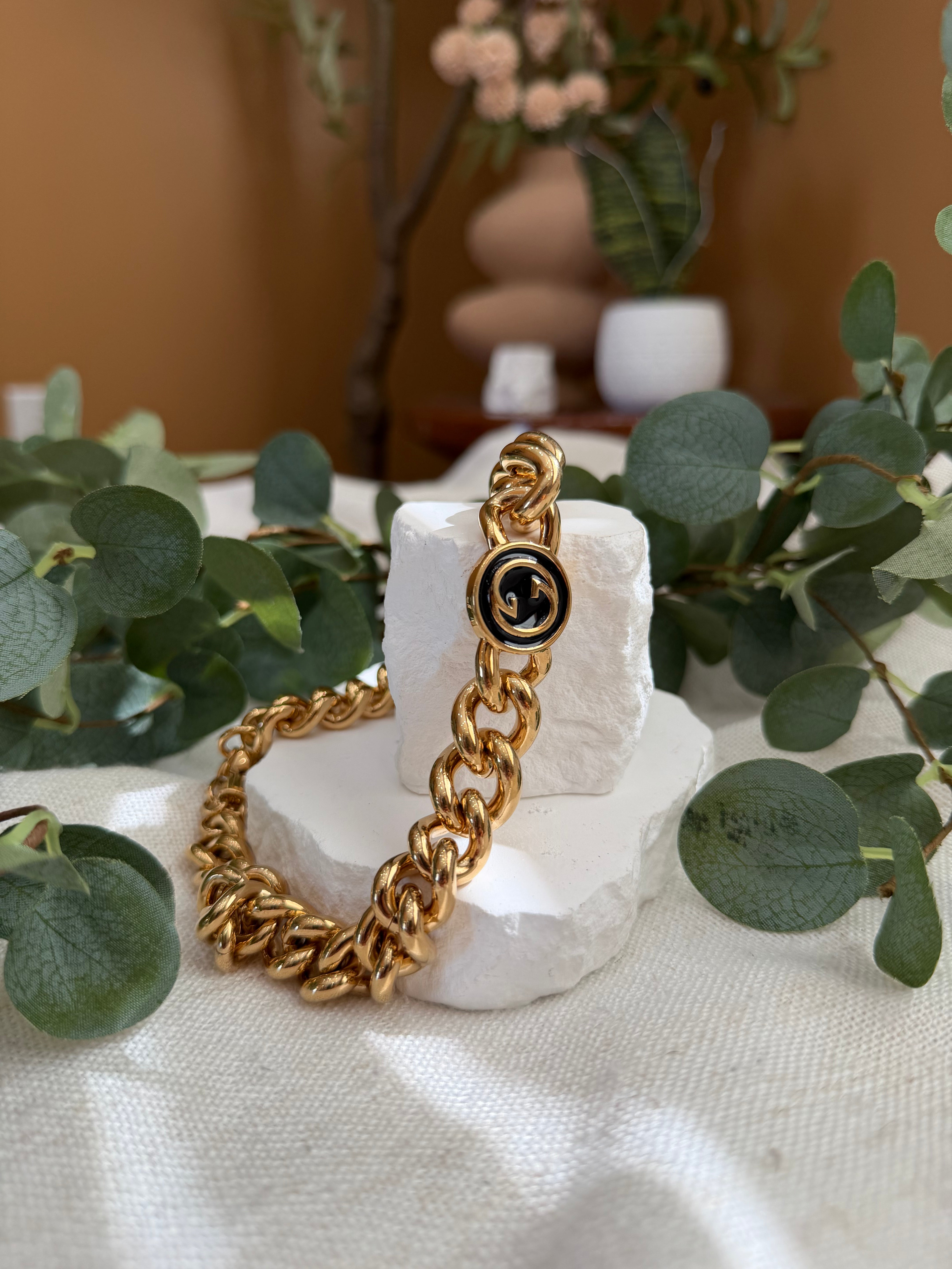 Gucci Gold Tone & Enamel Blondie Chain Choker Necklace