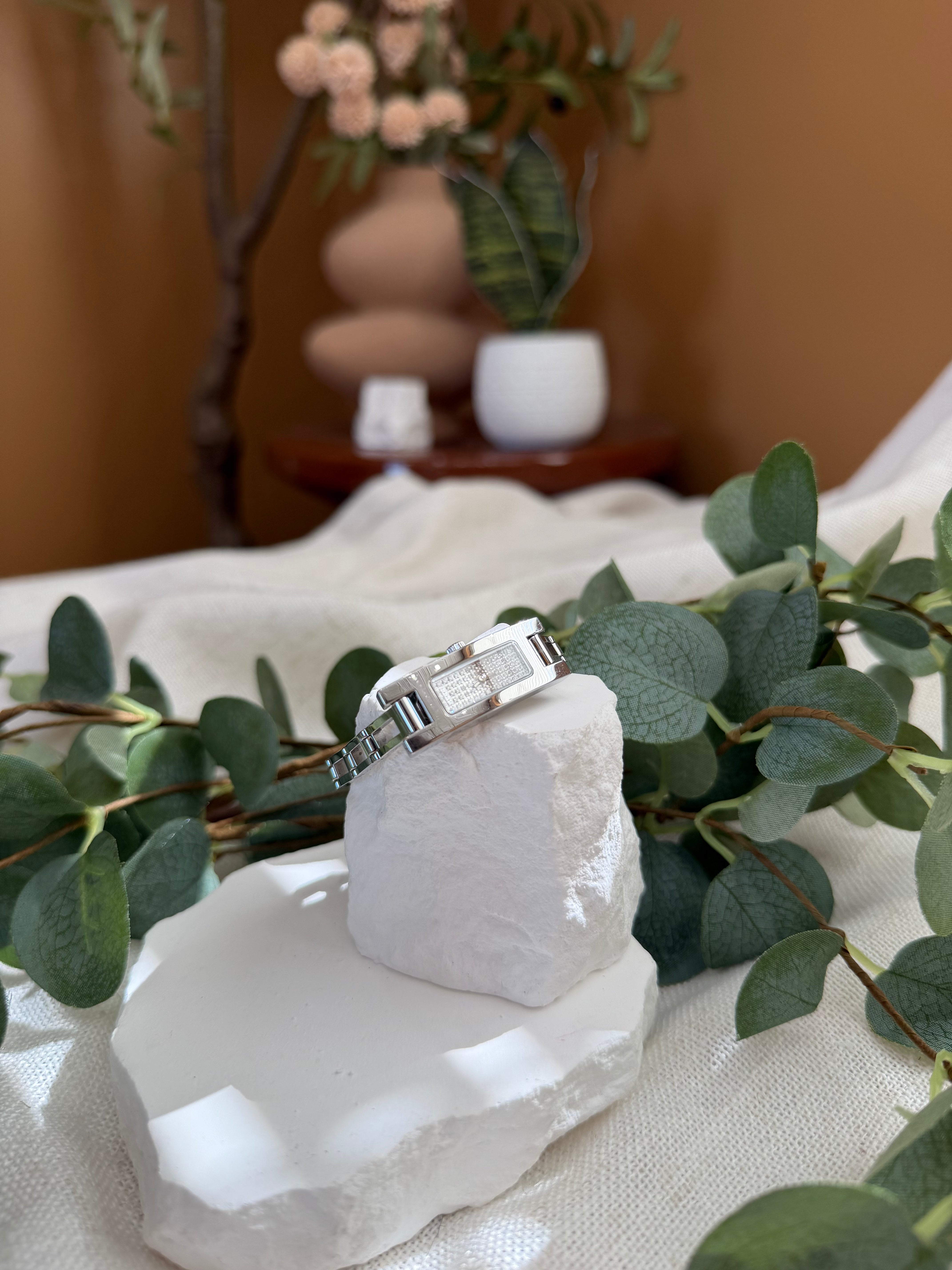 Gucci Diamond & Stainless Steel 12mm 3900L Watch