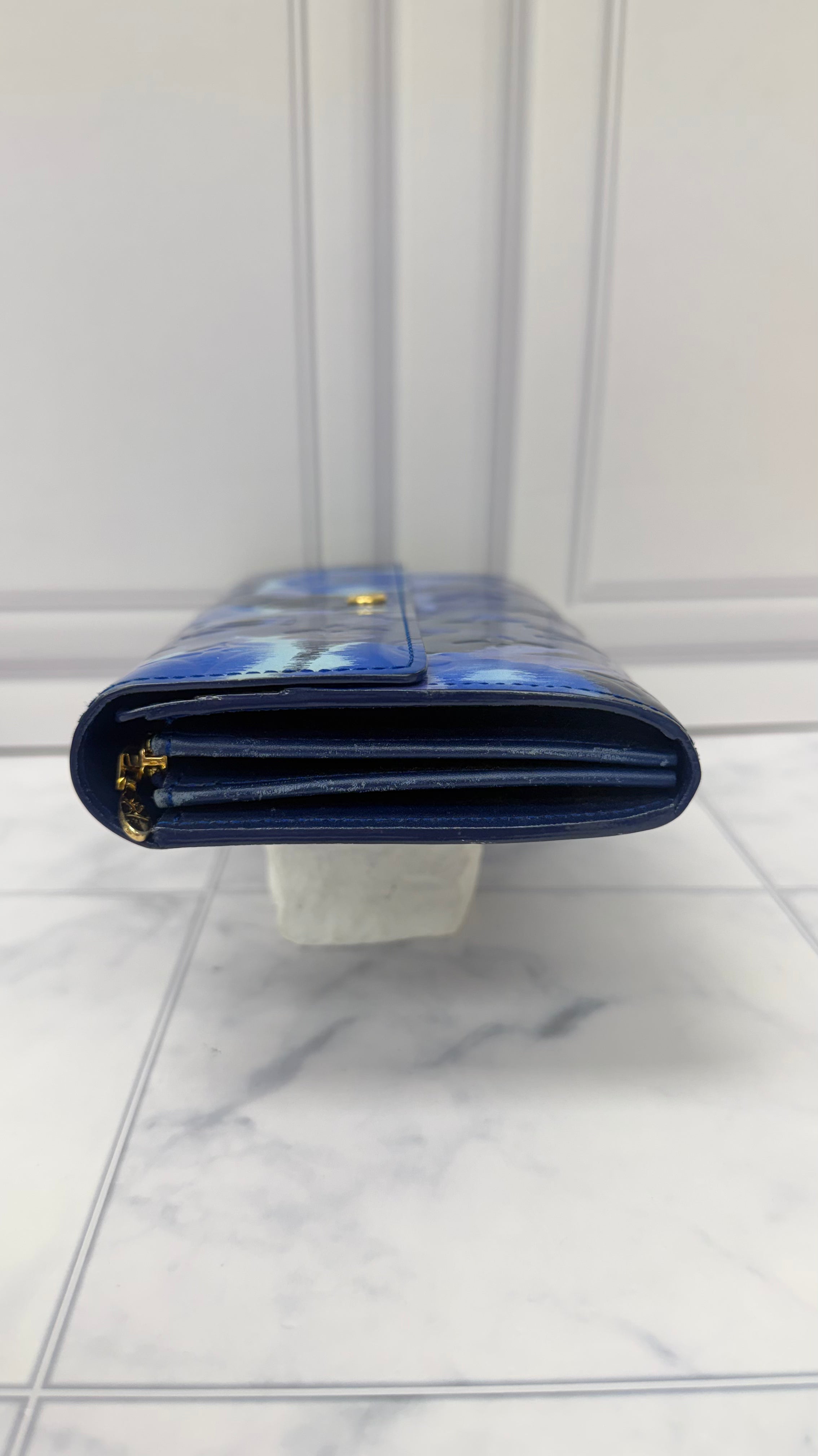 Louis Vuitton Blue Monogram Vernis Leather Sarah Wallet